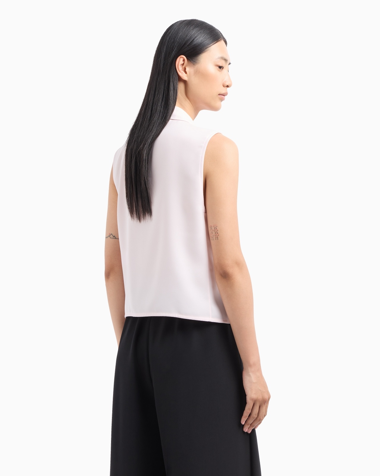 FLUID CRÊPE SLEEVELESS BLOUSE - 3