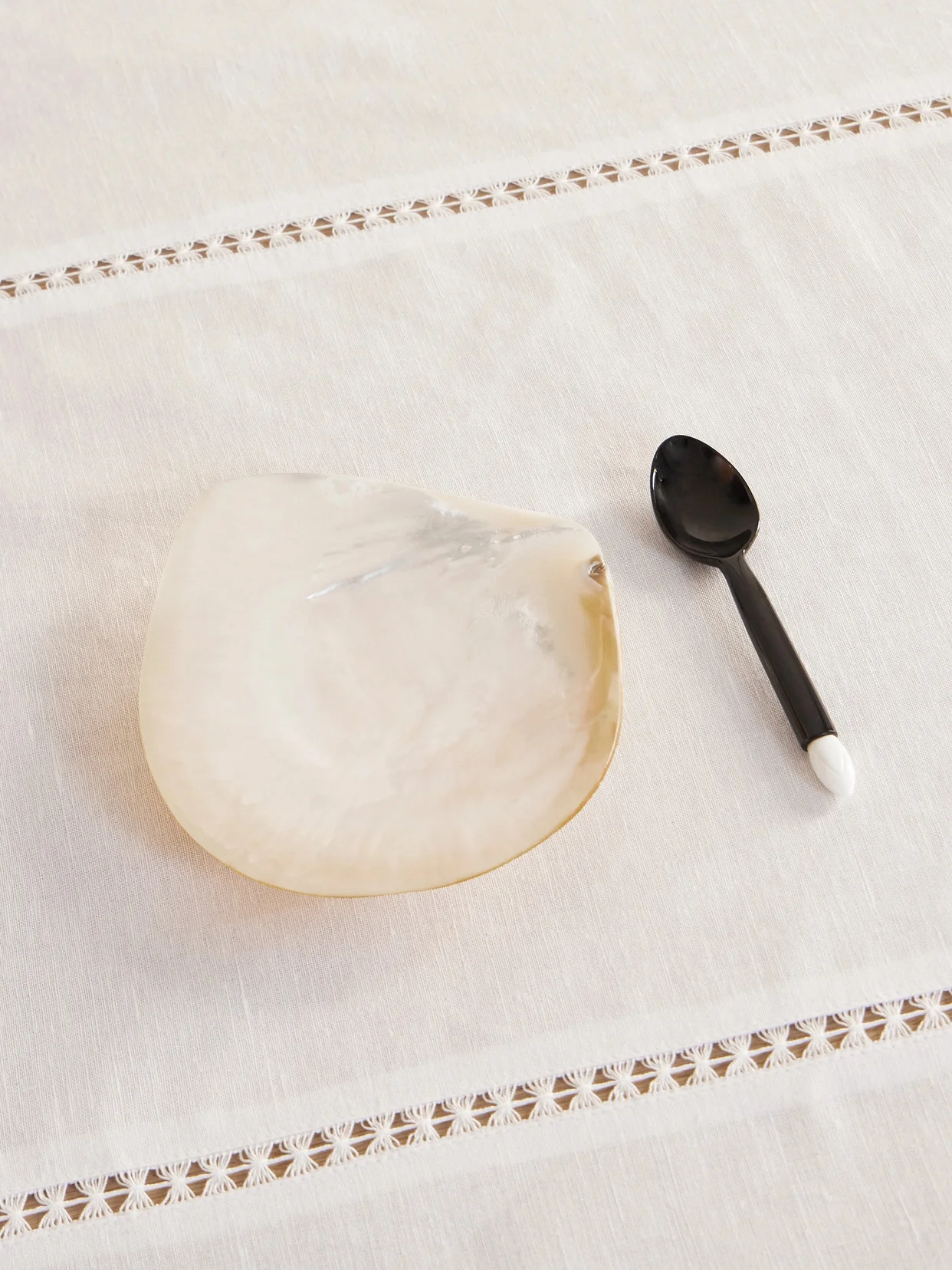 Mother-of-pearl And Horn Caviar Set - 1