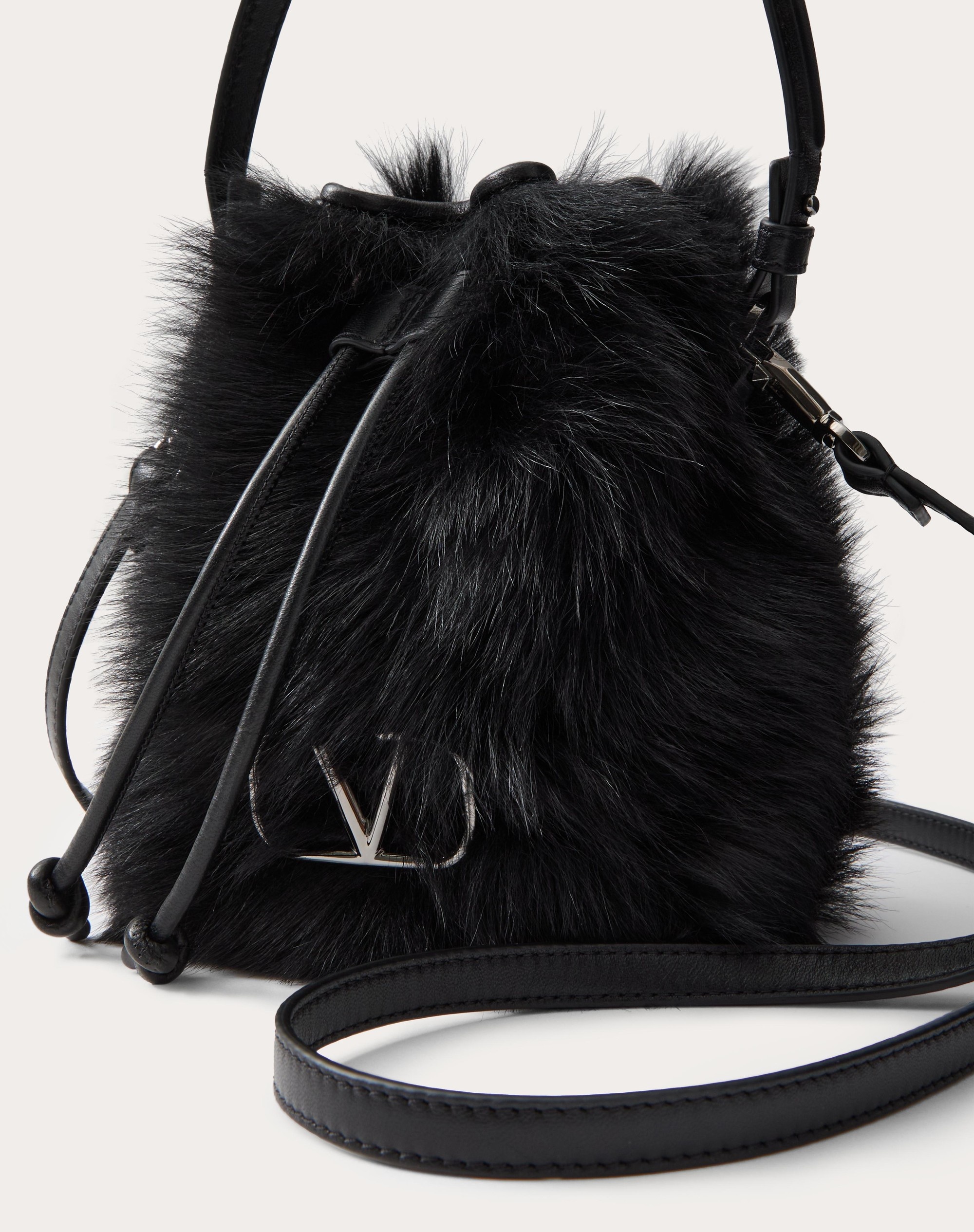VLOGO SIGNATURE MINI SHEEPSKIN BUCKET BAG - 7