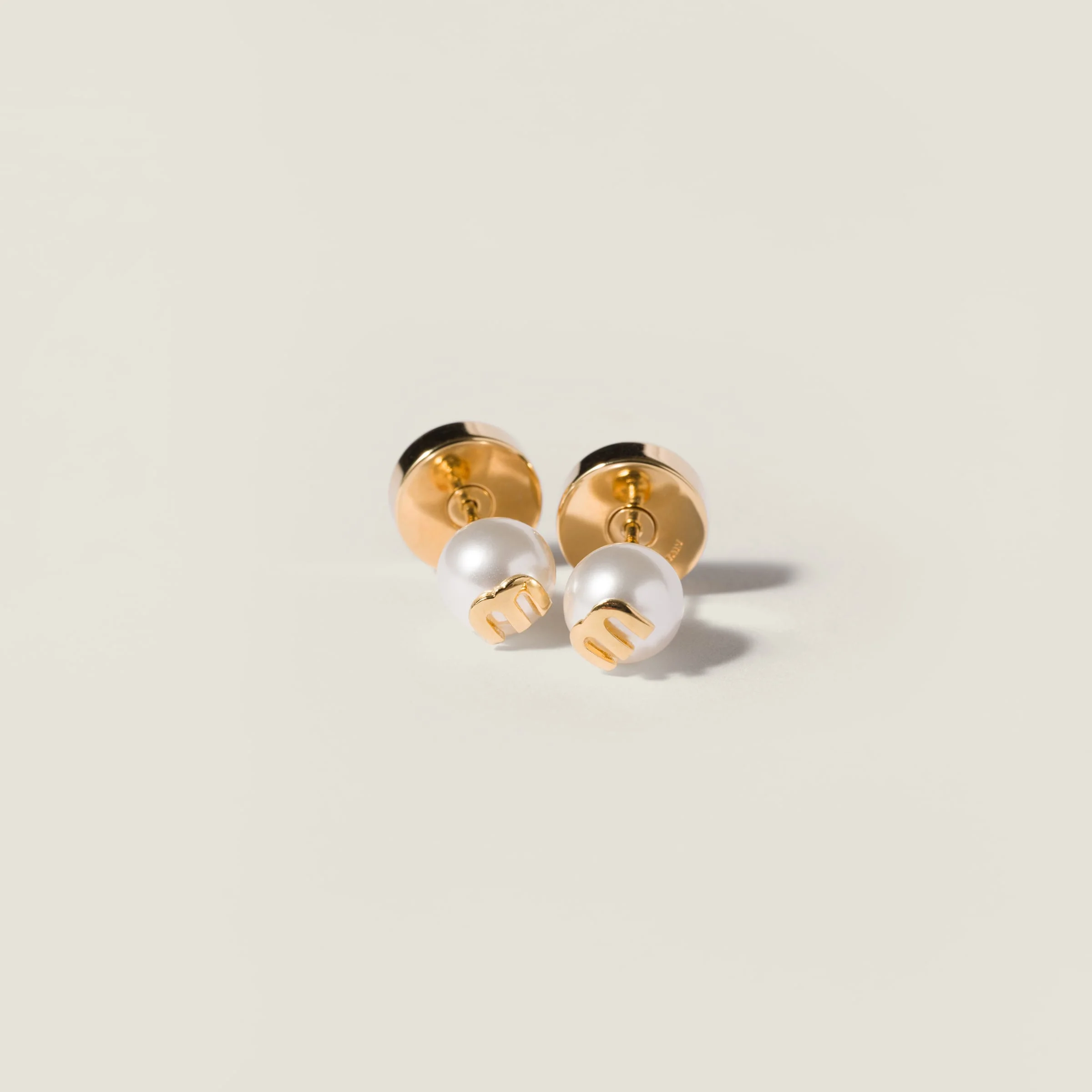 Metal and pearl earrings - 1
