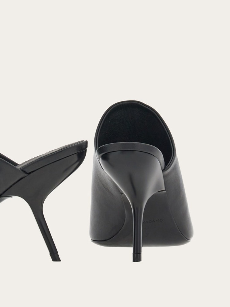 OPEN-TOE SLIDE 7
