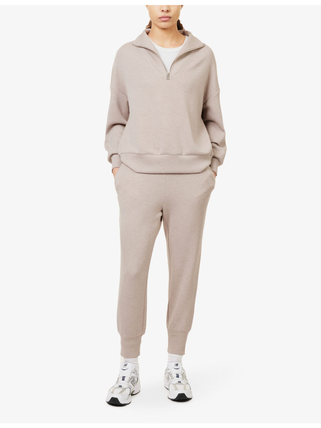 "The Slim Cuff 25"" relaxed-fit mid-rise stretch-woven jogging bottoms" - 2