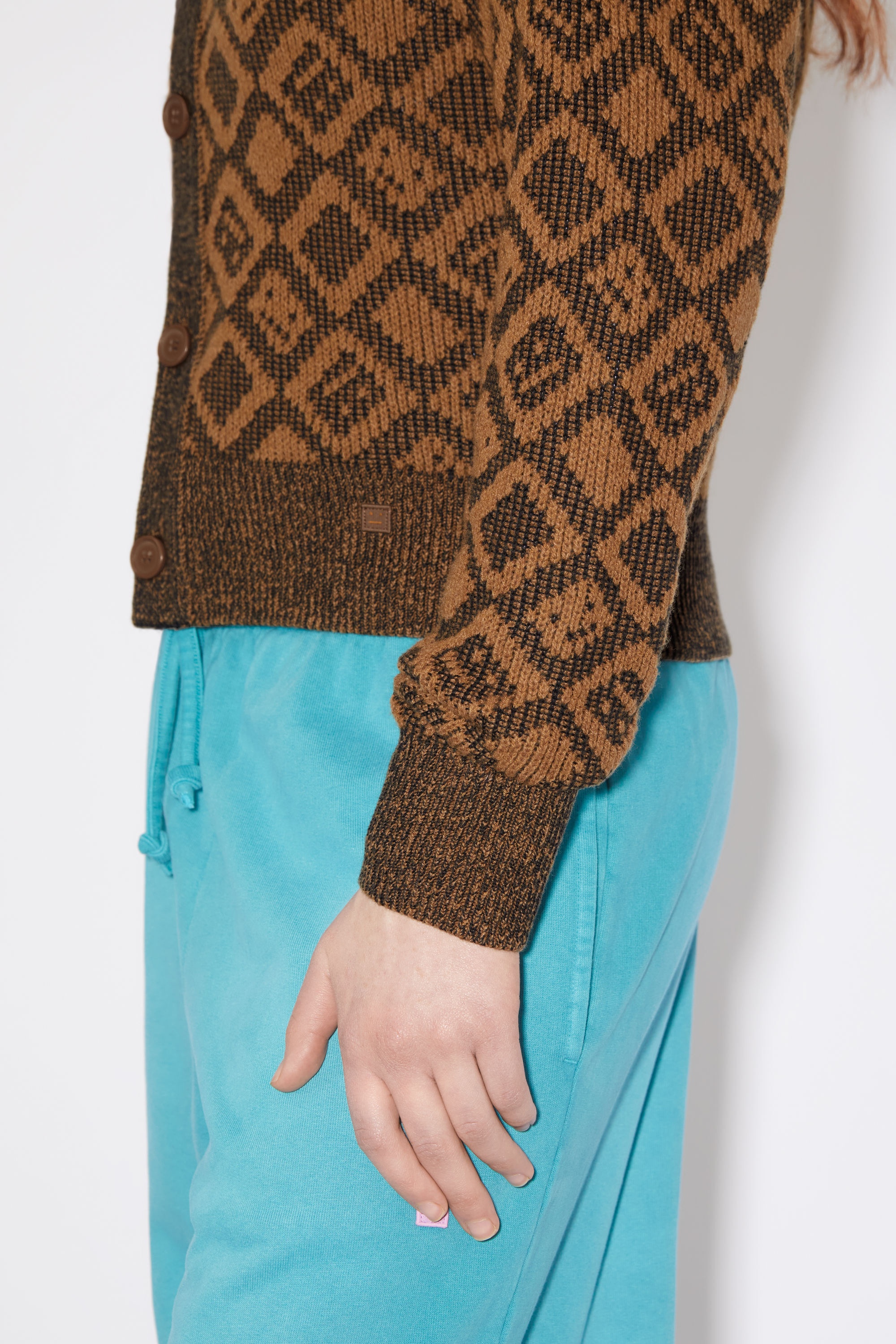 Face tiles cardigan - Toffee brown/black - 4