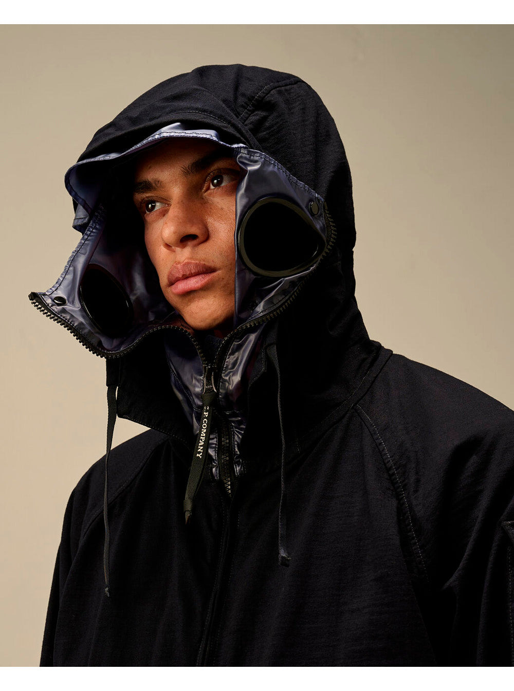 C.P. Company Men Blue Jacket With Explorer Hood And Adjustable Drawstring Waist In Tech Fabric Man - 4