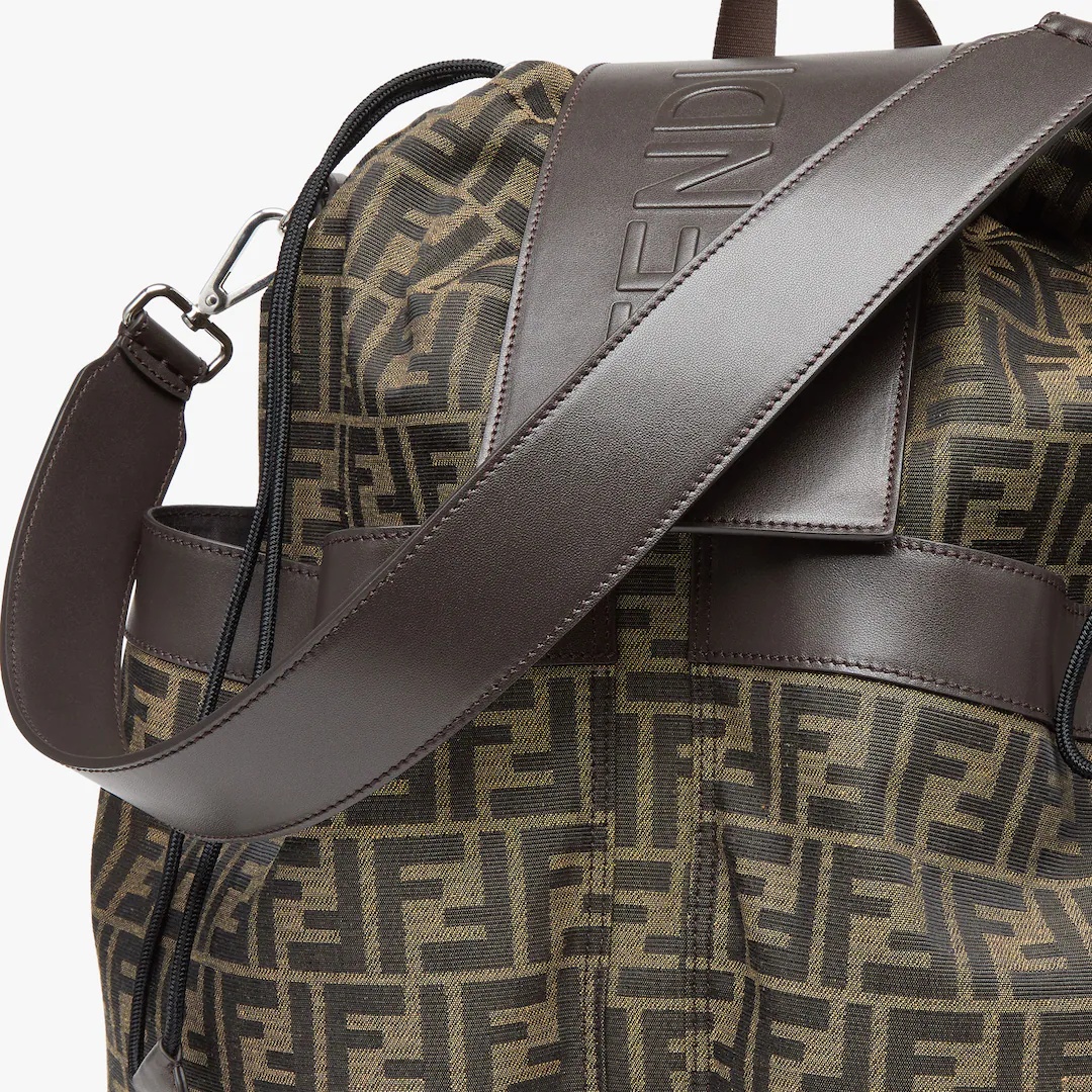 FENDI Fendi Strike Large | REVERSIBLE