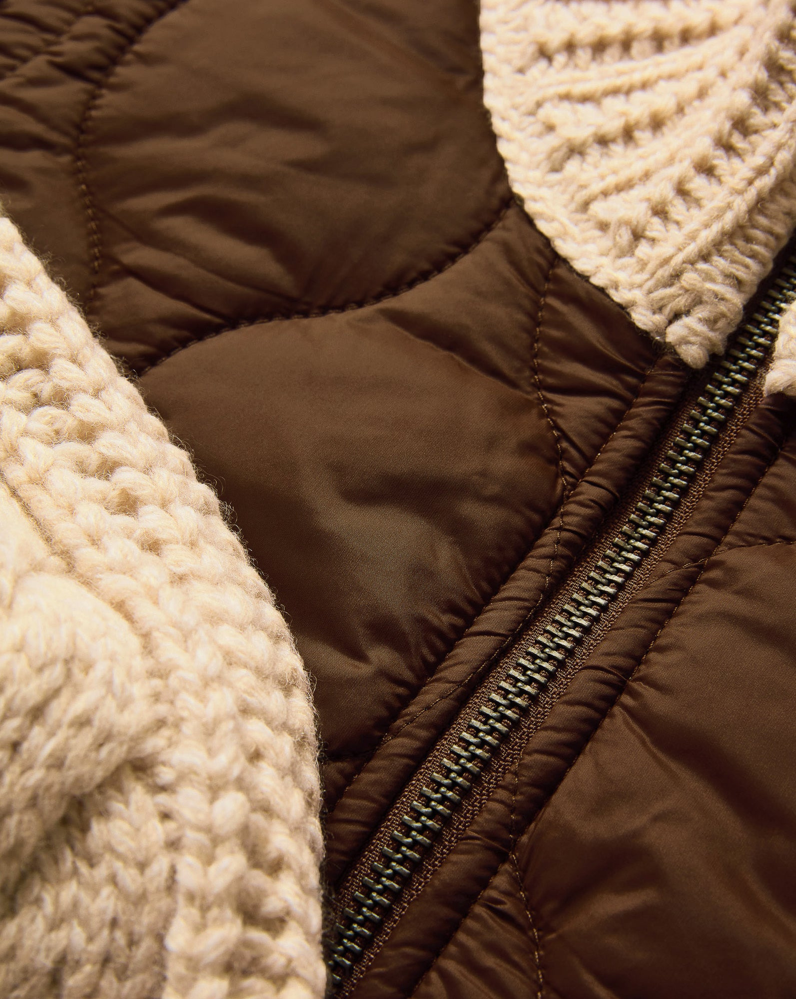 PATRA KNIT-SLEEVE QUILTED JACKET - 4