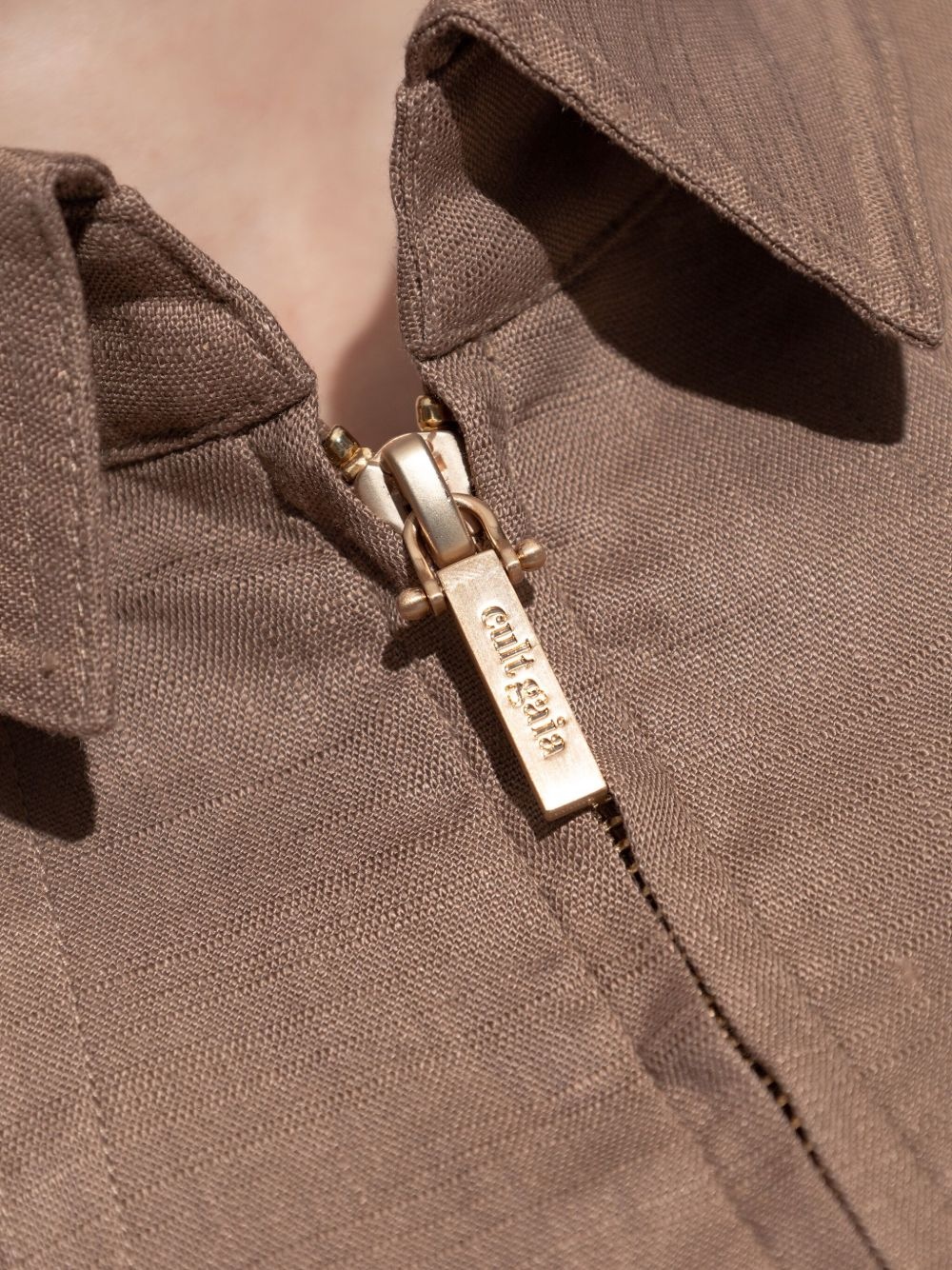 zip-up halterneck vest - 5