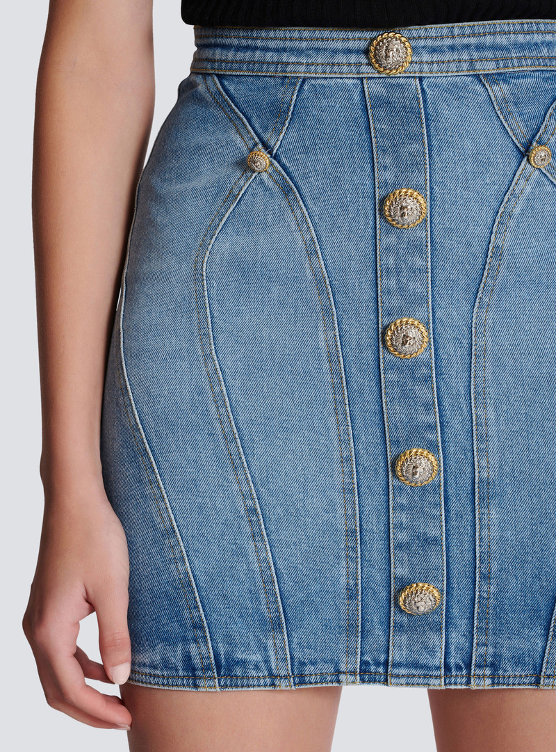 Buttoned denim skirt 8