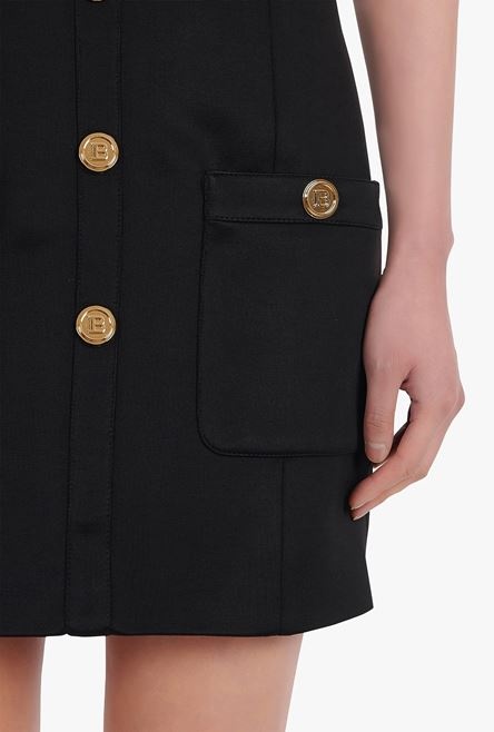 Open-back black dress with gold-tone buttons - 8