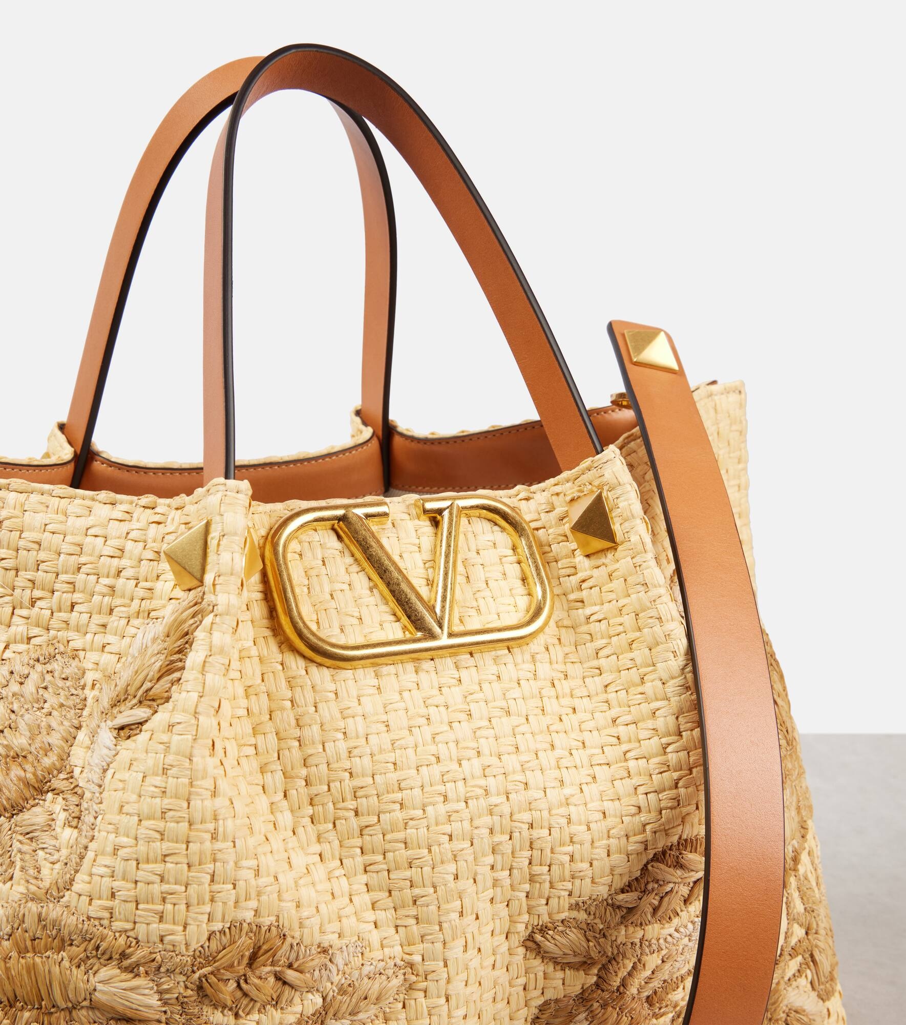 VLogo Medium floral shoulder bag - 6