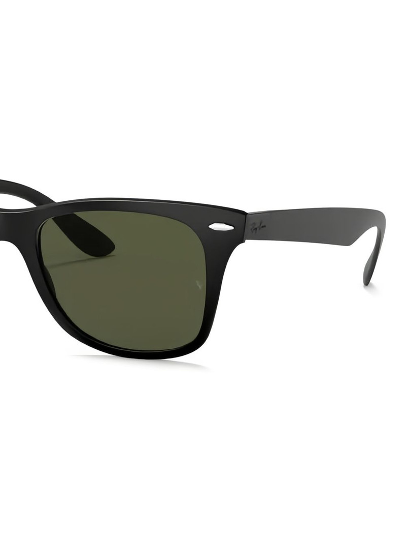 Ray-Ban Wayfarer sunglasses outlook