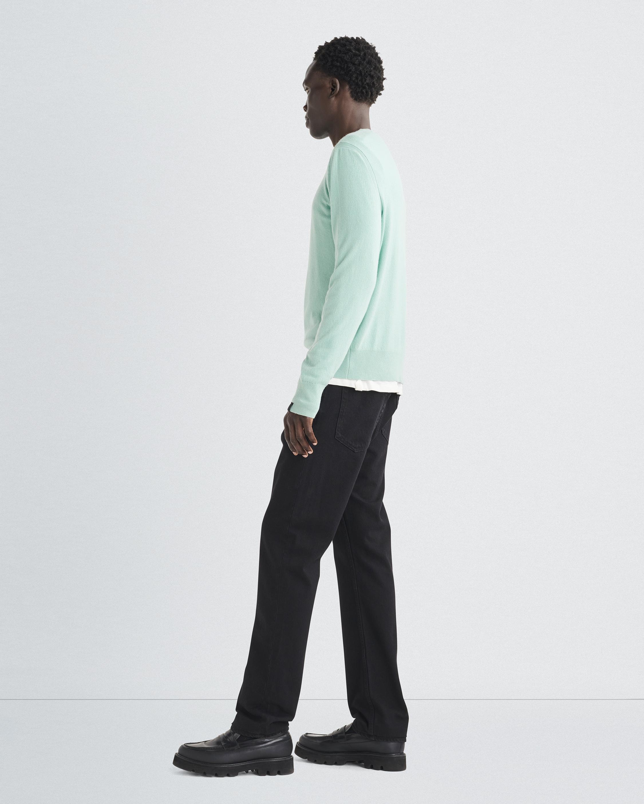 Fit 4 - Rinse
Straight Authentic Rigid Jean - 4