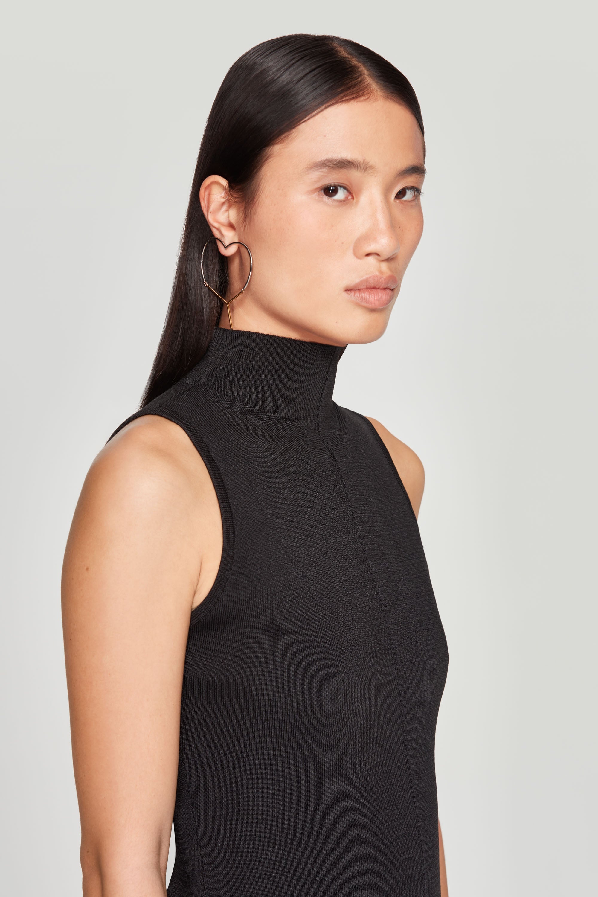High Slit Sleeveless Dress - 4