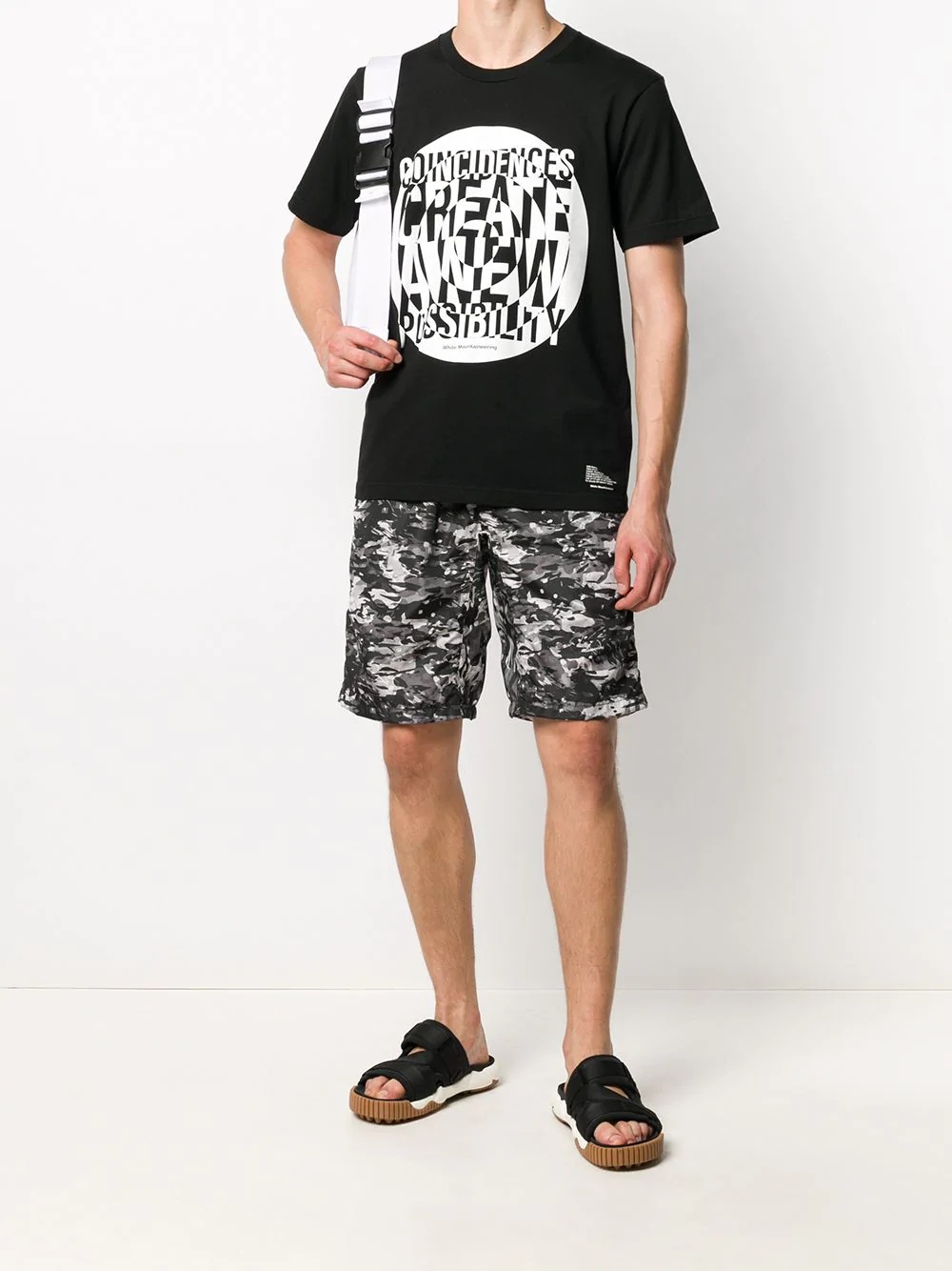 graphic-print crew neck T-Shirt  - 2