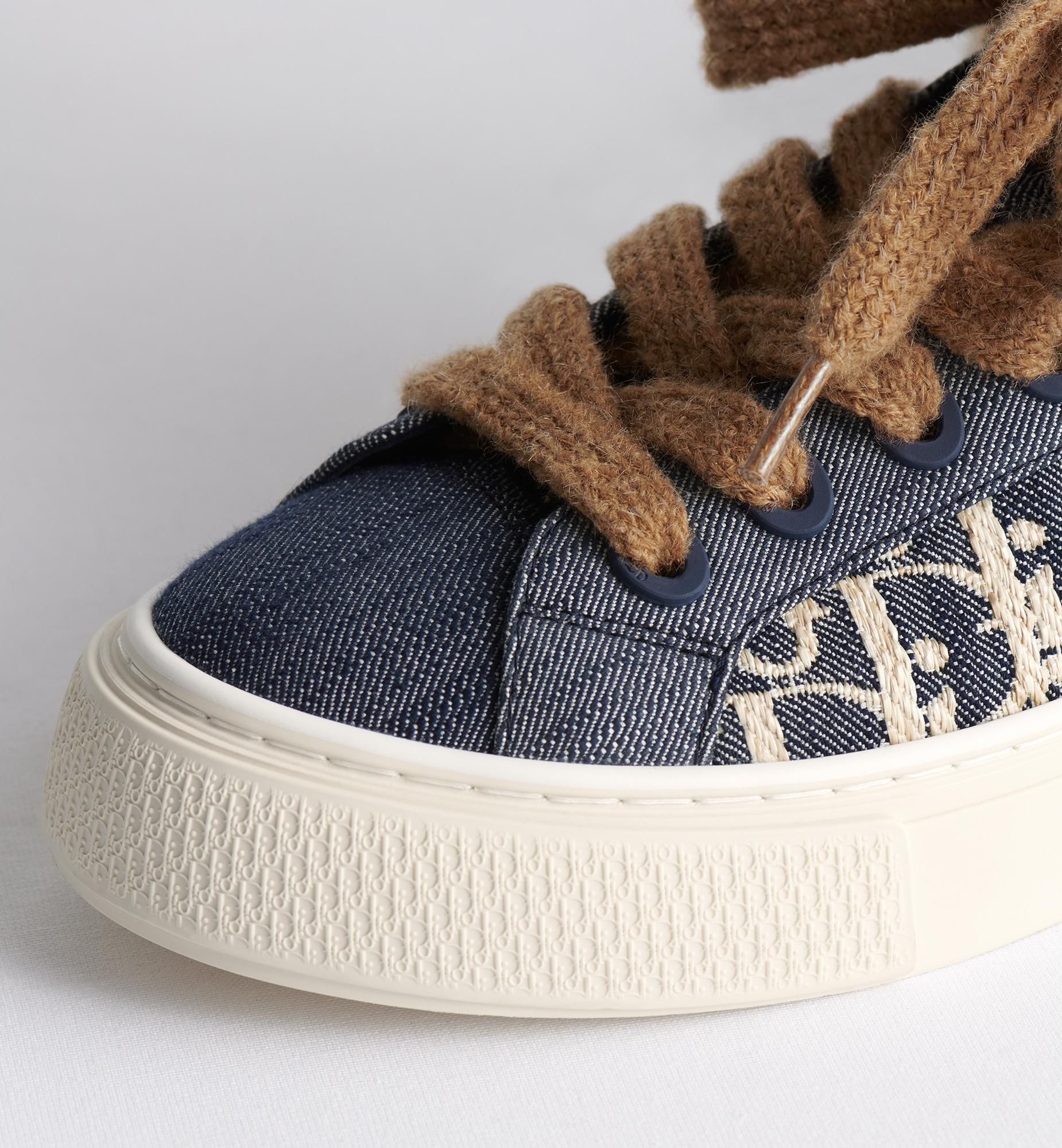 B33 Spin Sneaker - 3