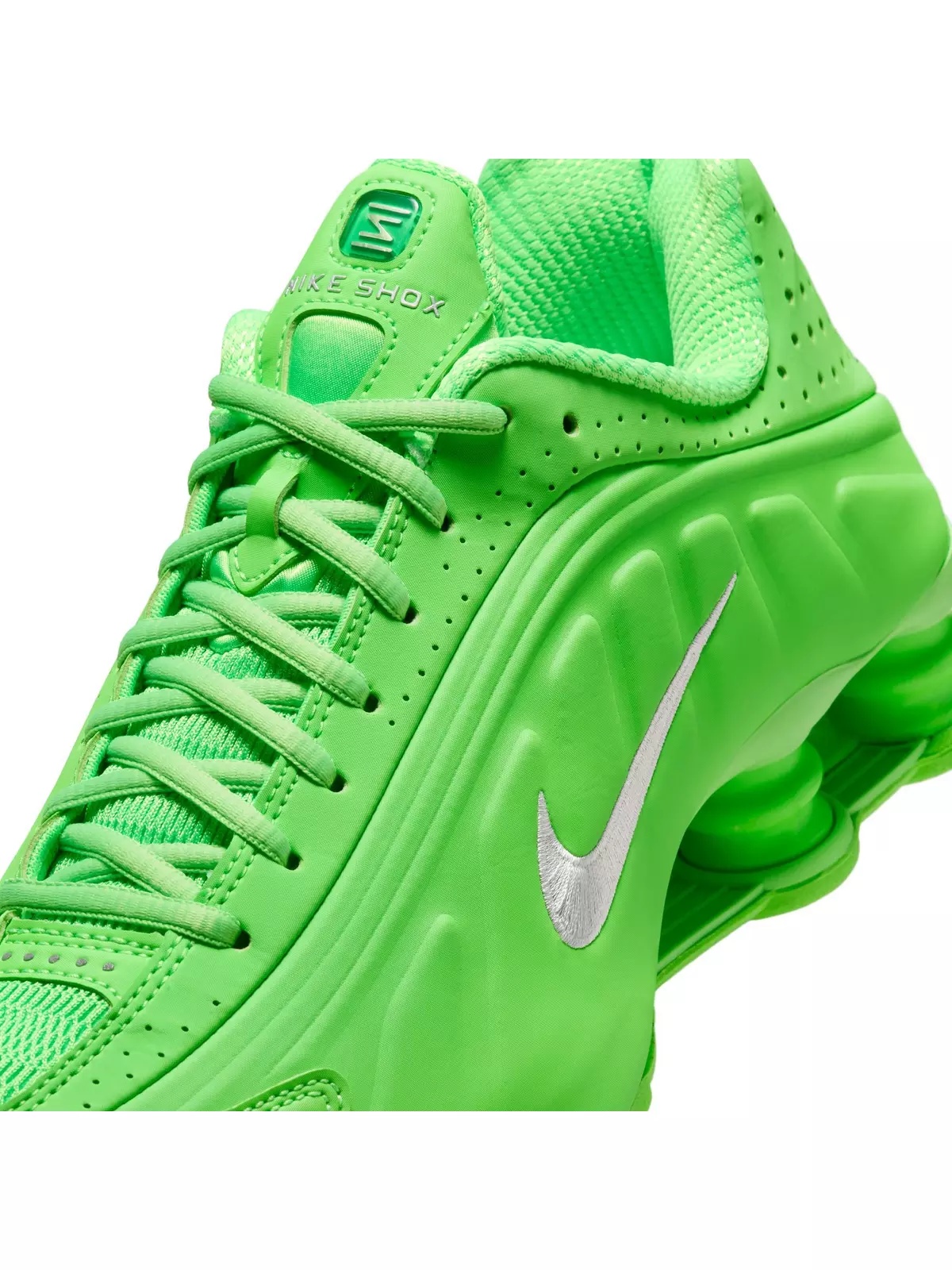 Shox R4 "Green Strike/Metallic Silver" Women's Shoe - 9