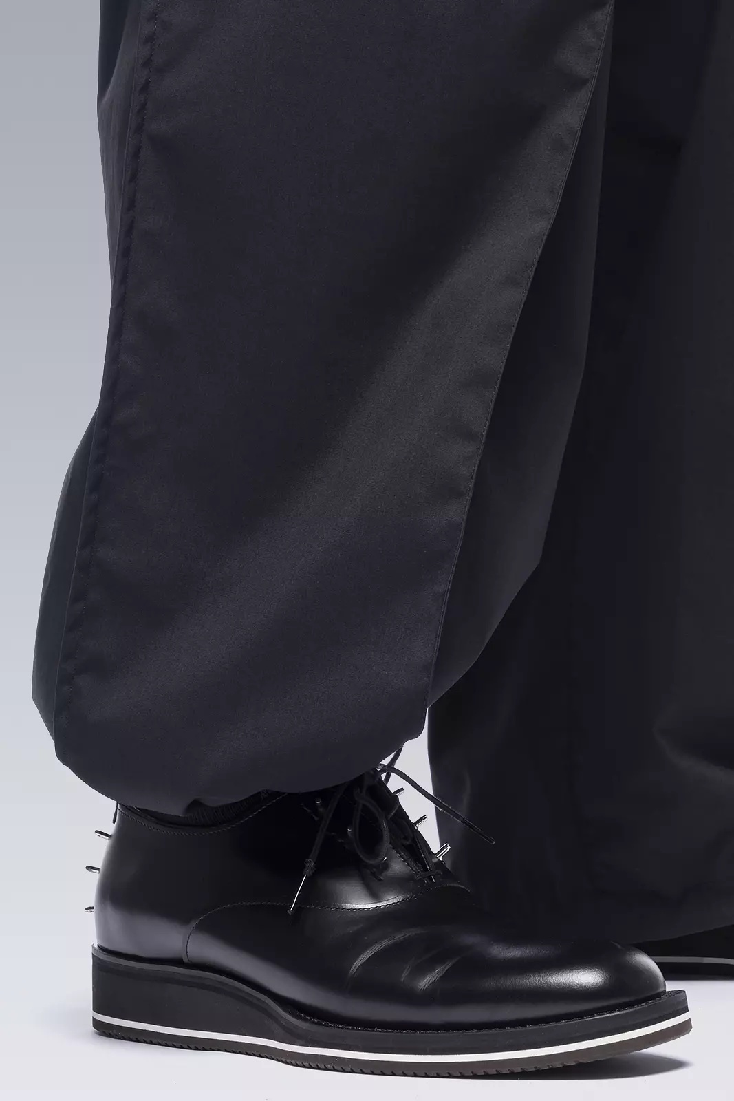 P45A-E Encapsulated Nylon Single Pleat Cargo Trouser - 33
