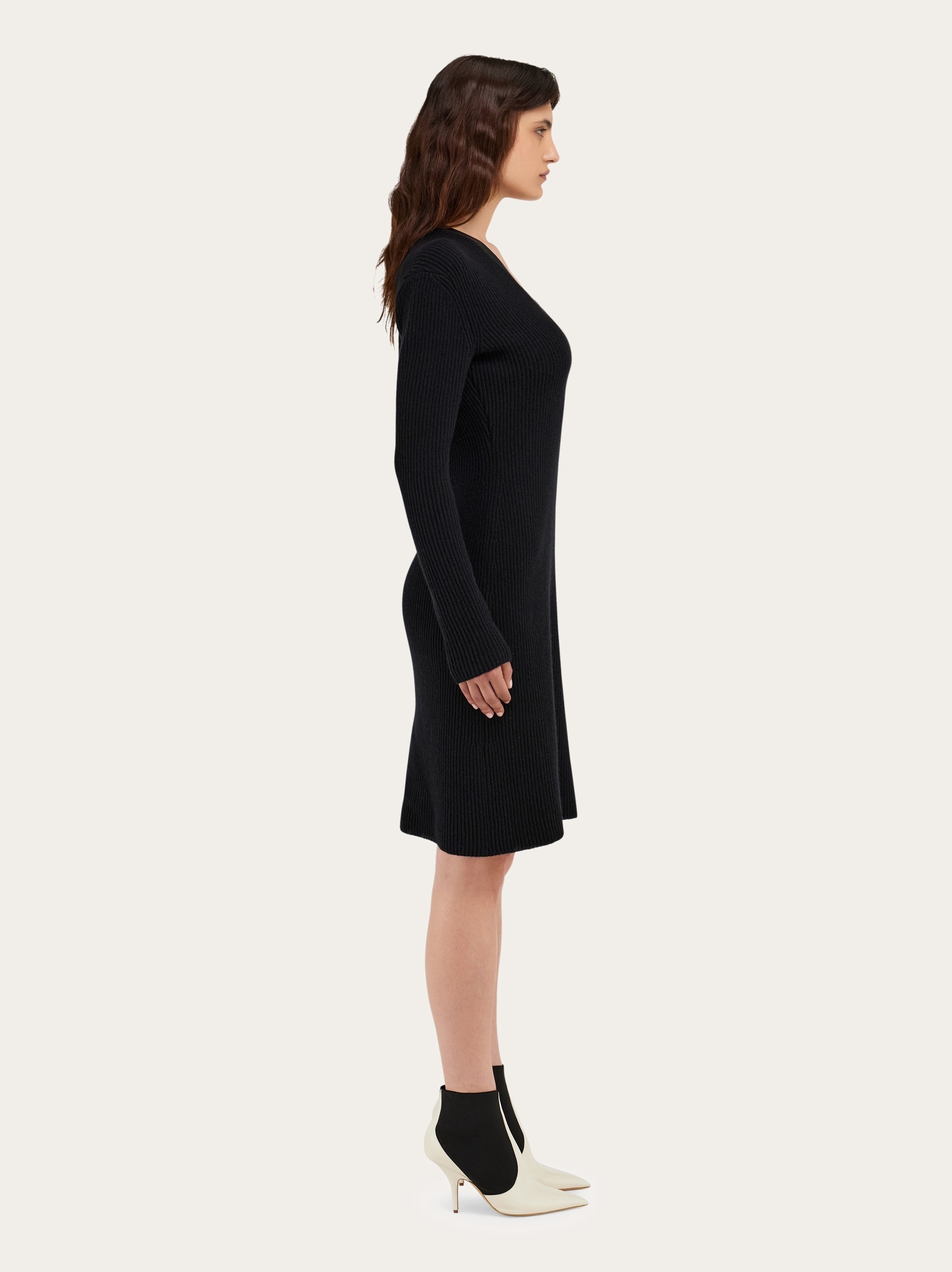 Knitted wool dress with leather trim - 3