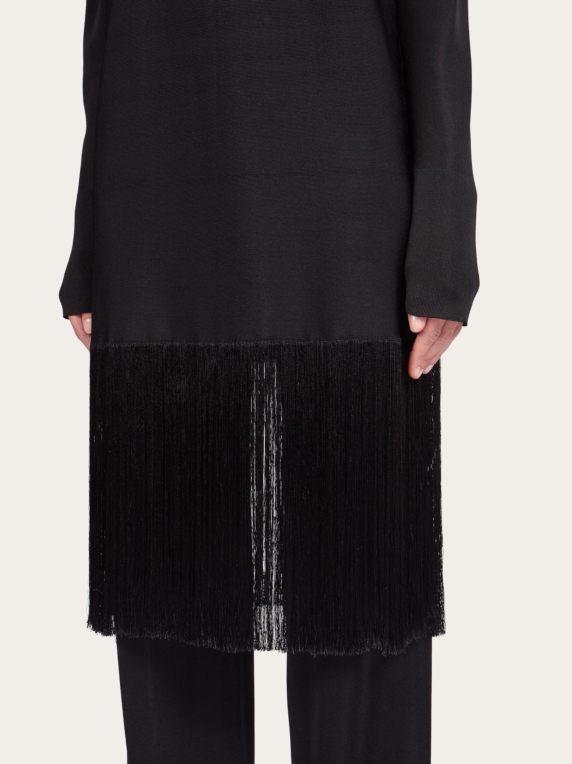 Short dress with cut out and fringe detail - 5