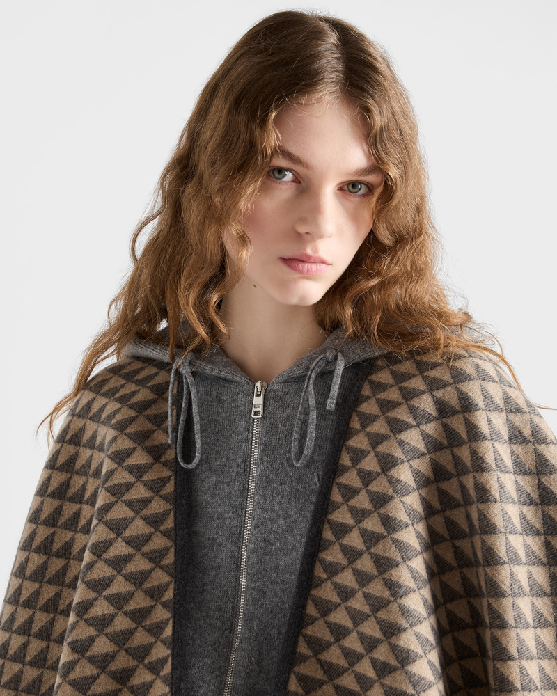 Reversible wool and cashmere poncho 6