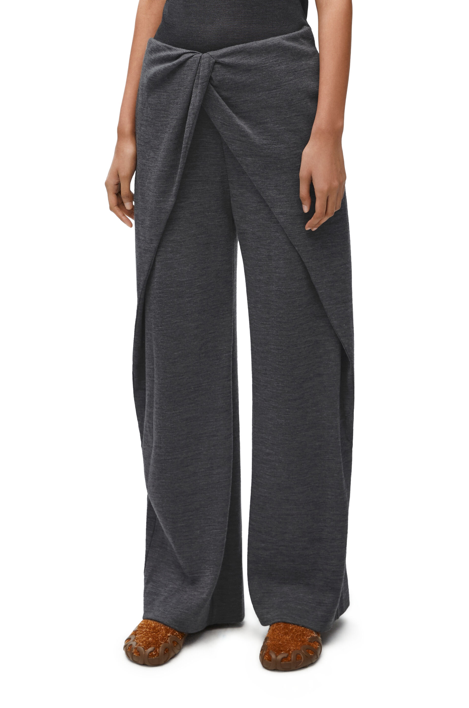 Draped trousers in wool and cashmere - 3