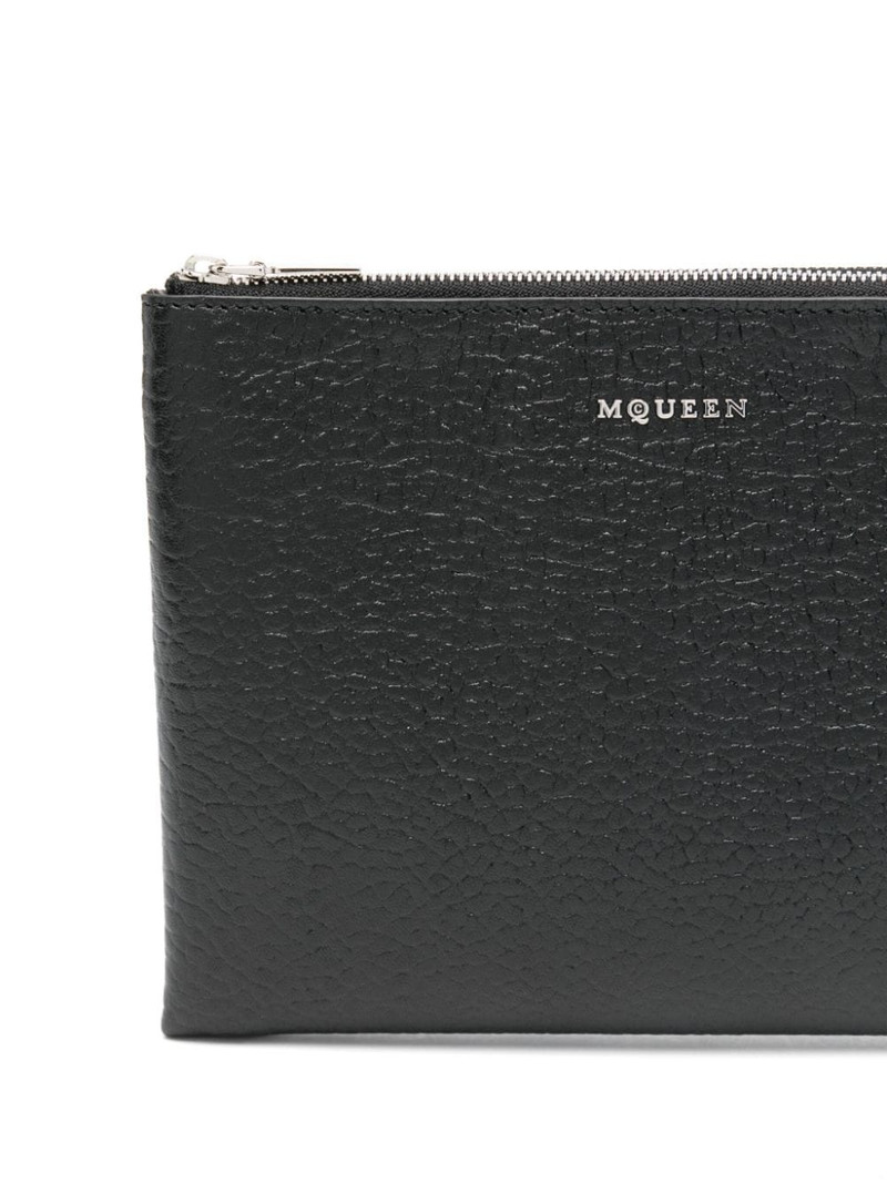 logo-plaque clutch 4