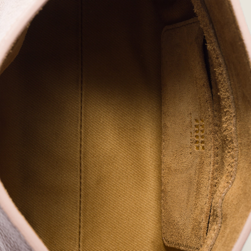 Leather pouch 4
