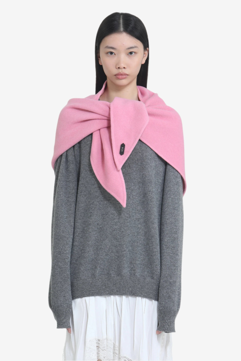 TRIANGLE SCARF WITH LOGO 1