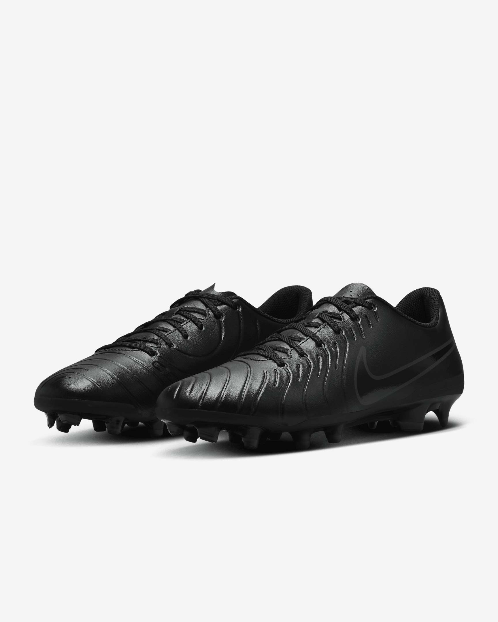 Nike Tiempo Legend 10 Club Multi-Ground Low-Top Soccer Cleats - 5