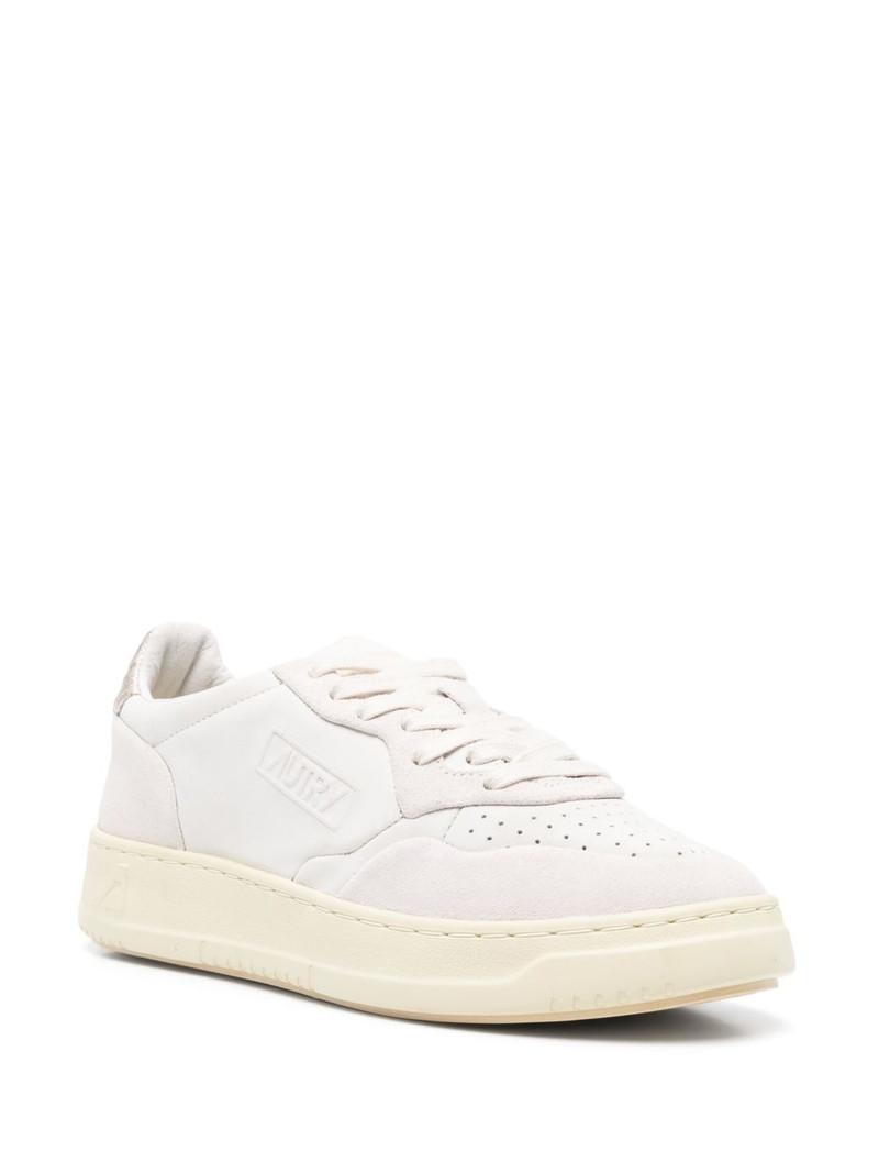 AUTRY Medalist low sneakers outlook