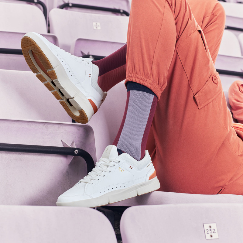 THE ROGER Centre Court 6