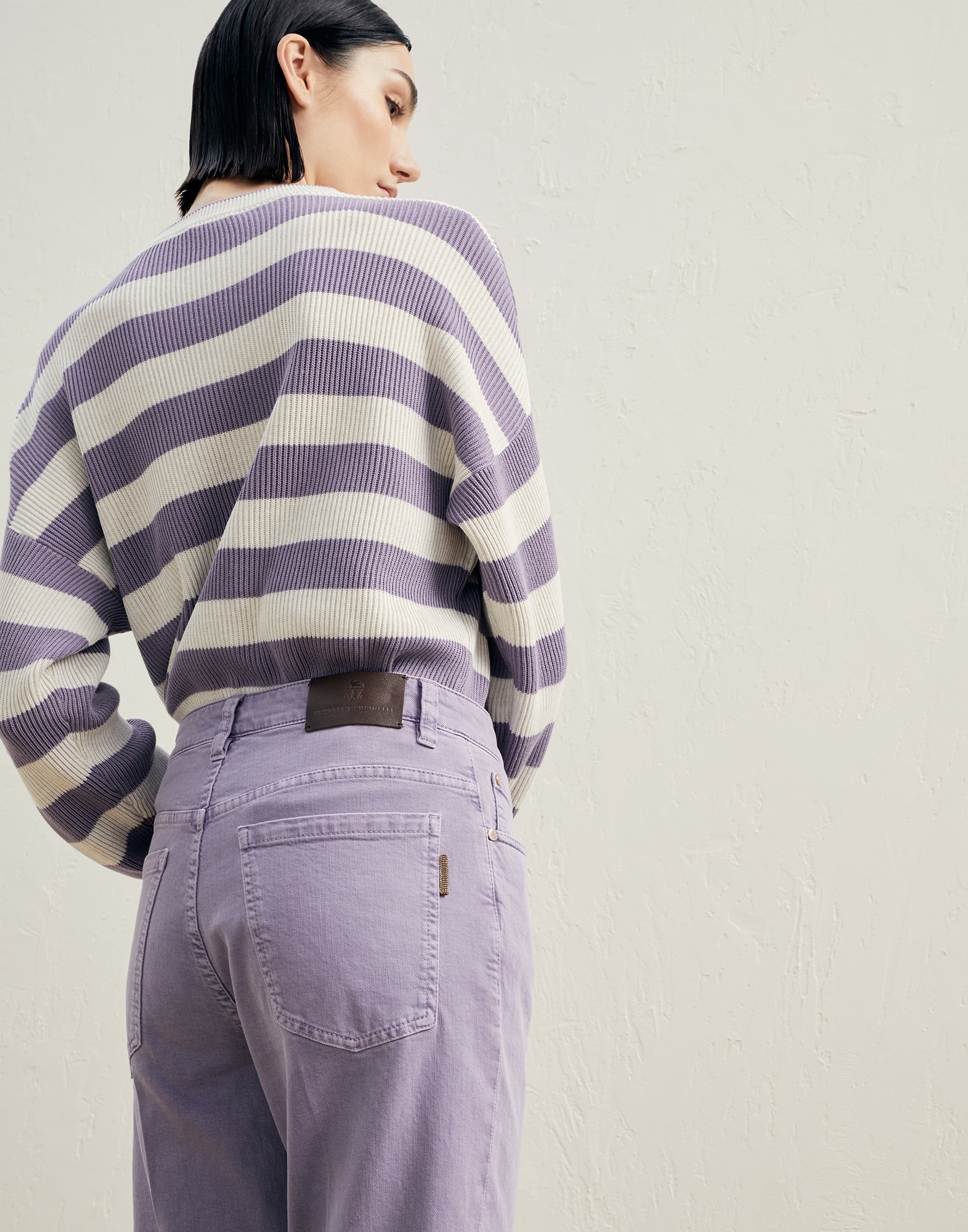 Garment-dyed kick flare trousers in comfort soft denim with shiny tab - 3