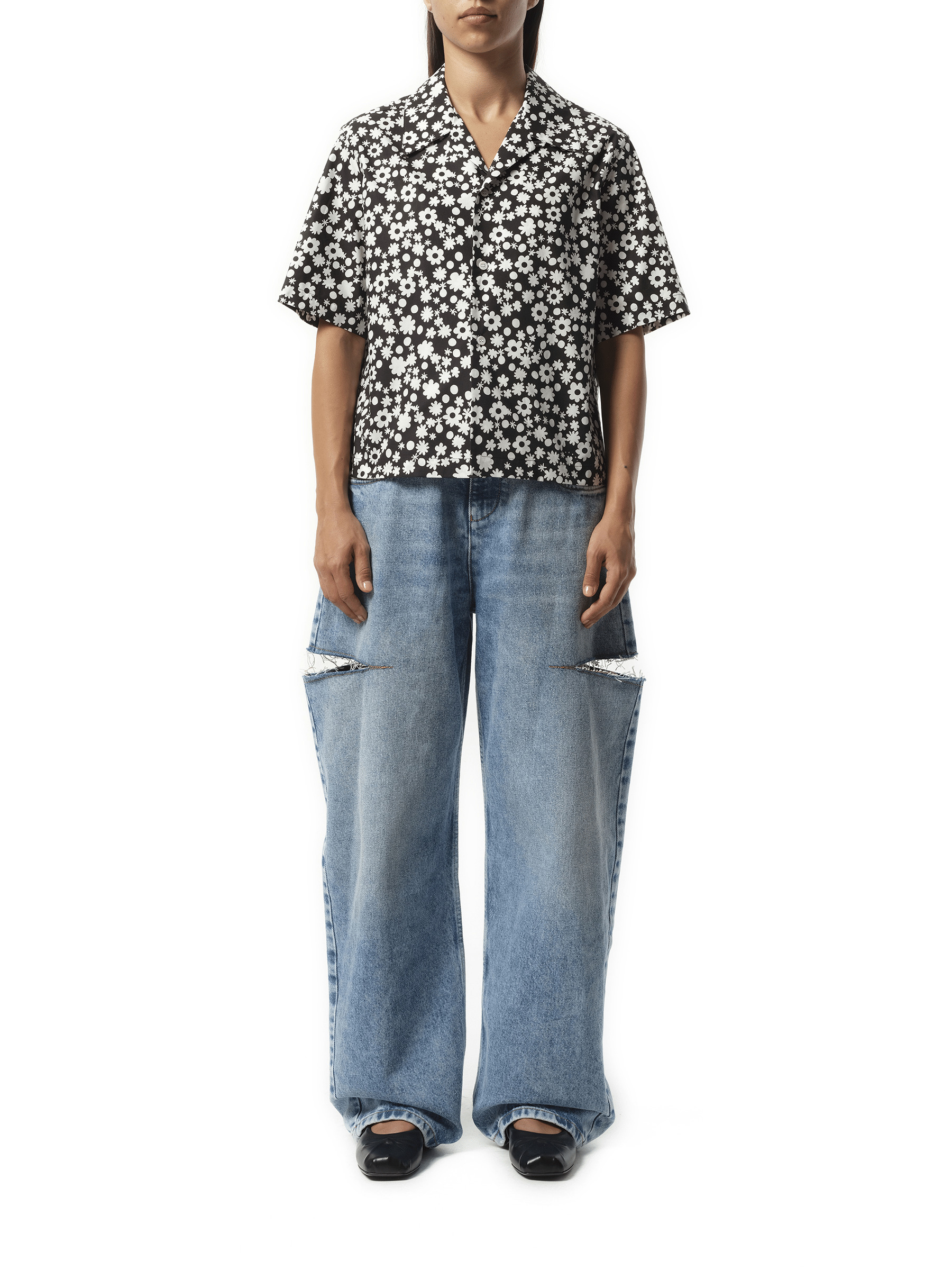 Flower Print Short Sleeve Shirt in Black - 4