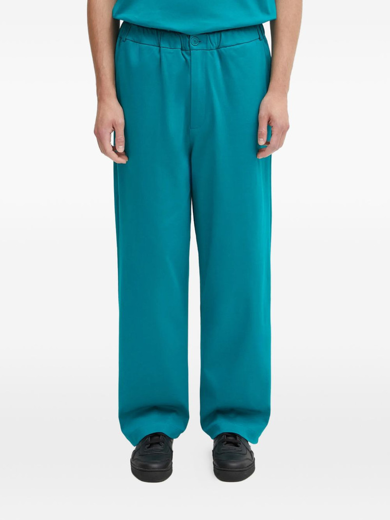 button-fastening trousers 1