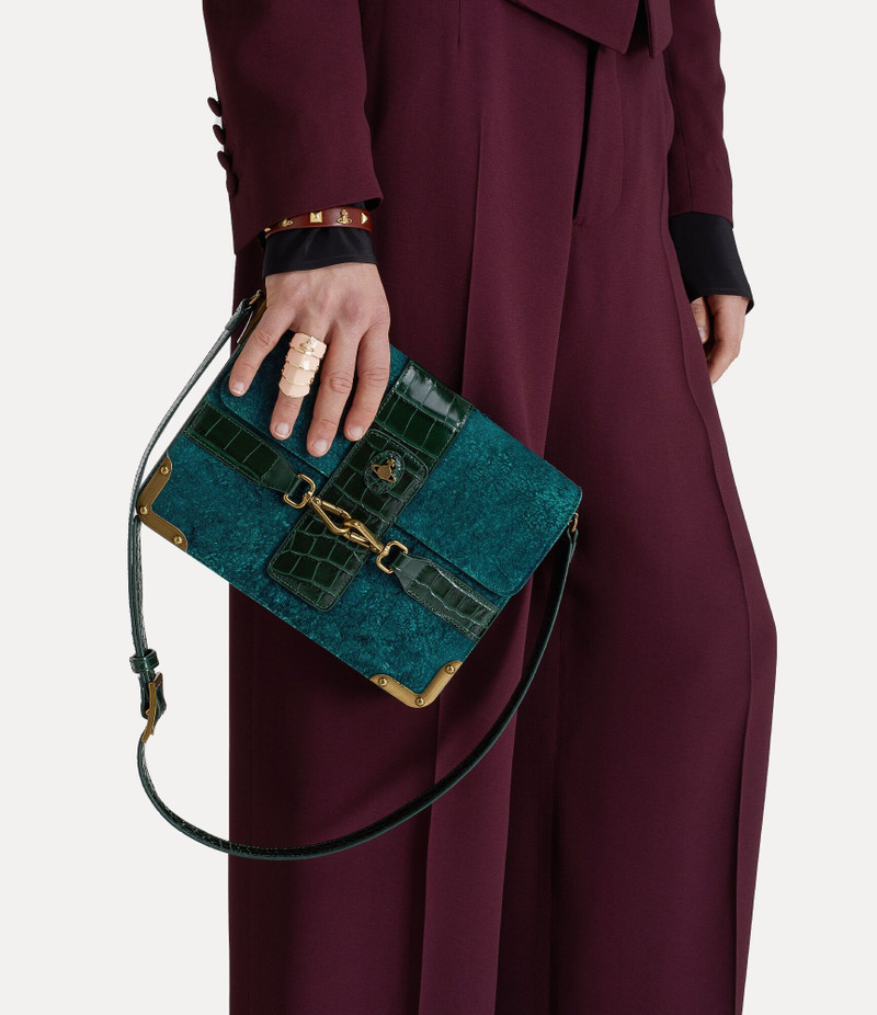 BELLA HORSEBIT FLAP M 5