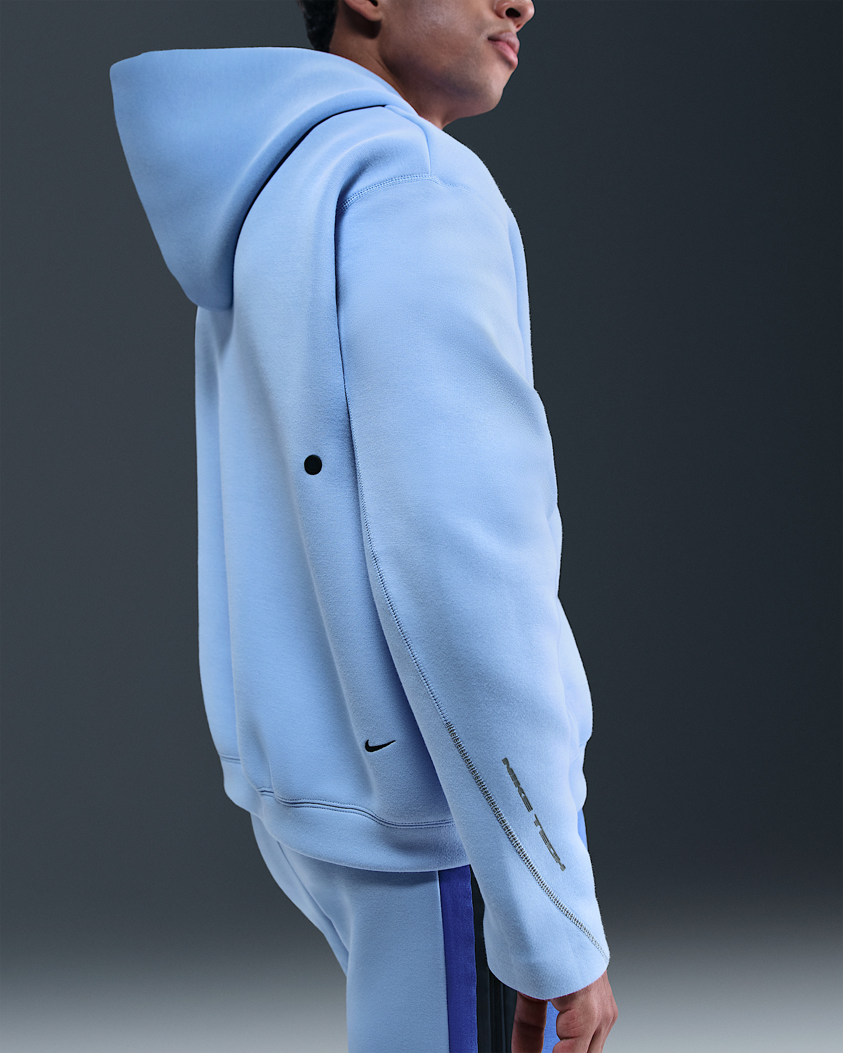 Nike Tech Men's Fleece Oversized Hoodie - 2