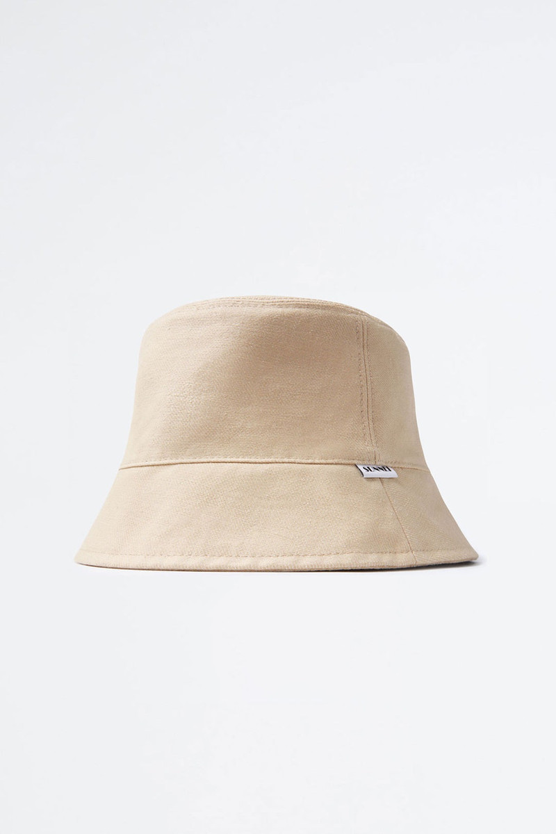 BEIGE BUCKET HAT 1