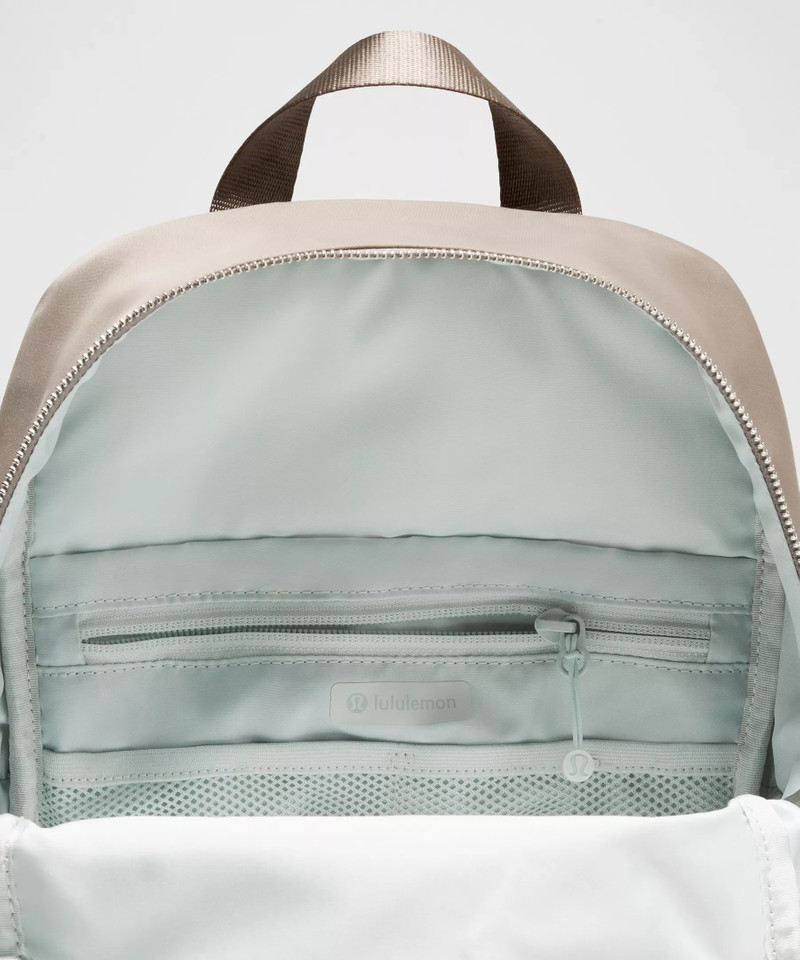 Everywhere Backpack Small 11.5L *Metal Hardware 5