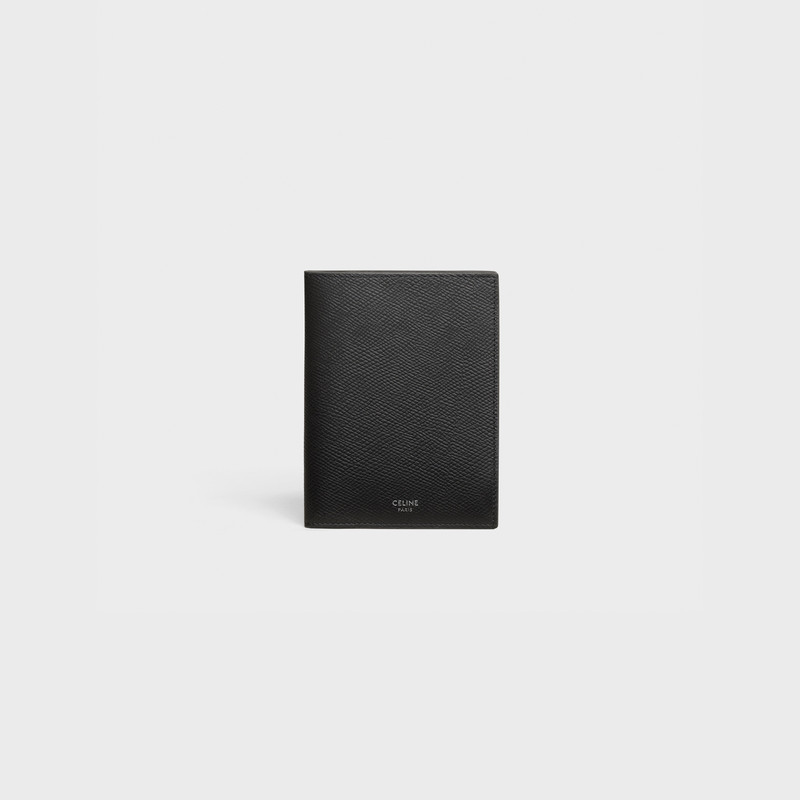 Passport cover in Grained calfskin 1