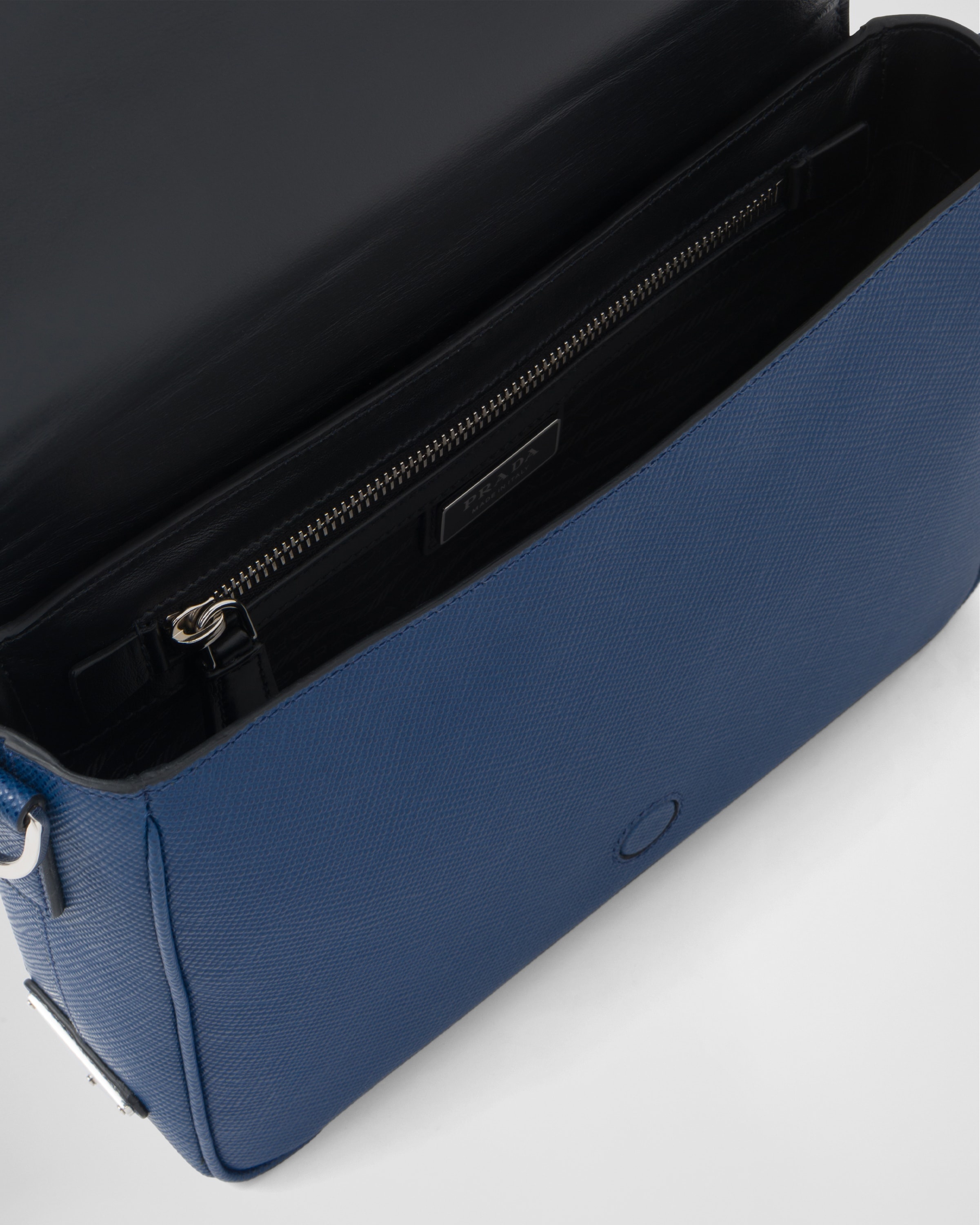 Saffiano leather shoulder bag - 5