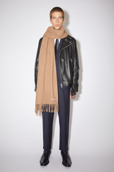 Acne Studios Oversized cashmere scarf - Caramel brown outlook