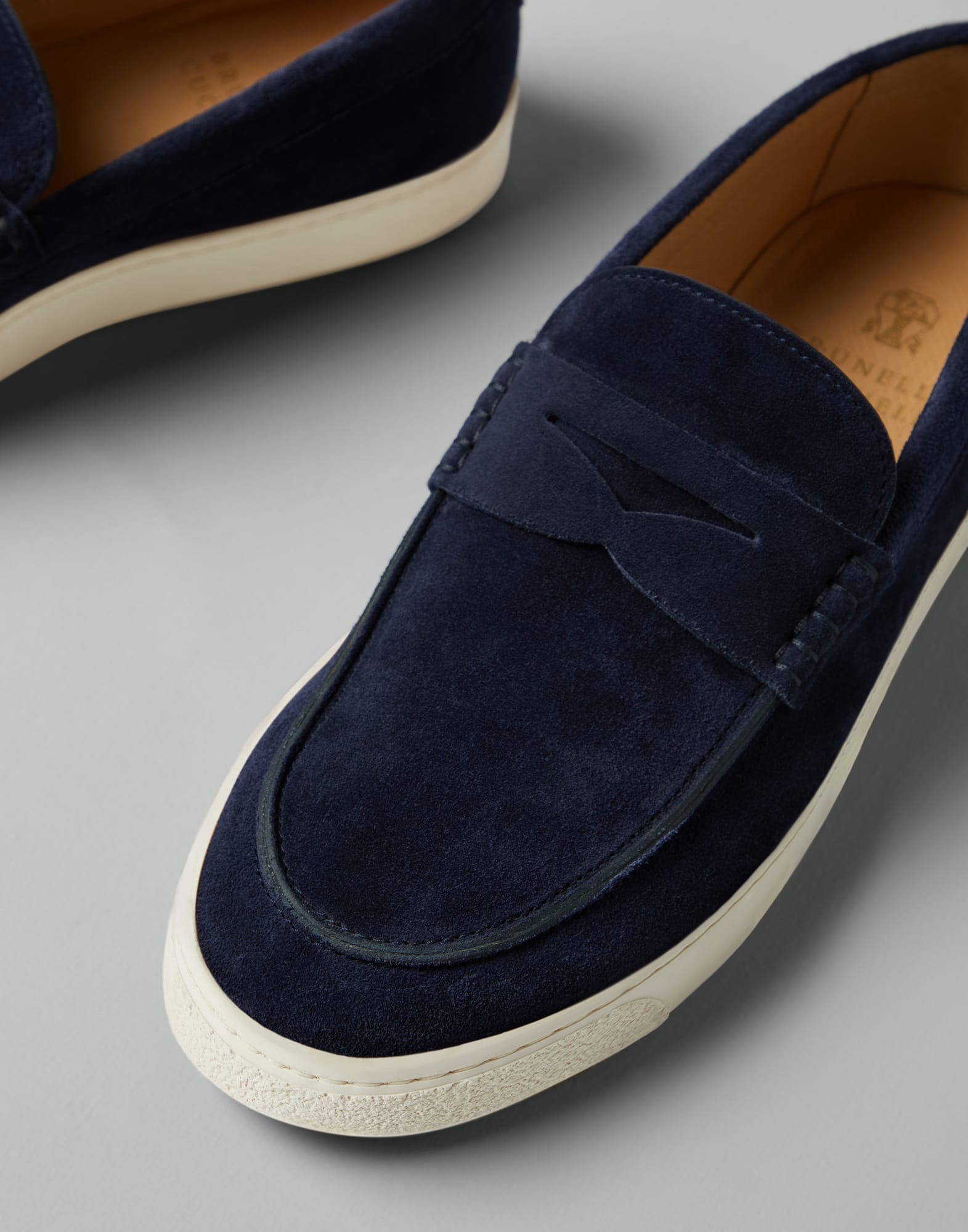 Suede loafer sneakers with natural rubber sole - 3