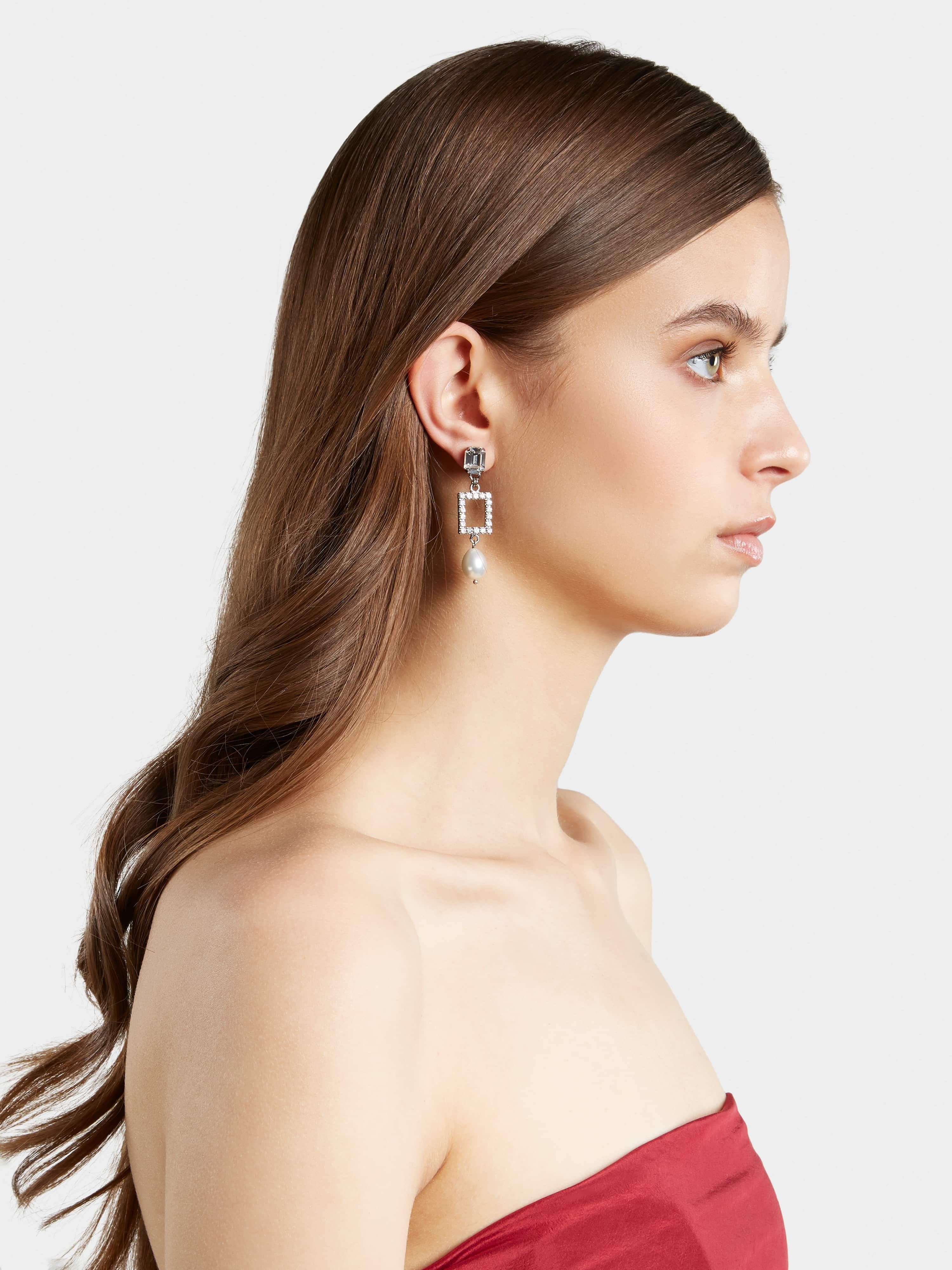 Buckle and Pearl Earrings - 2