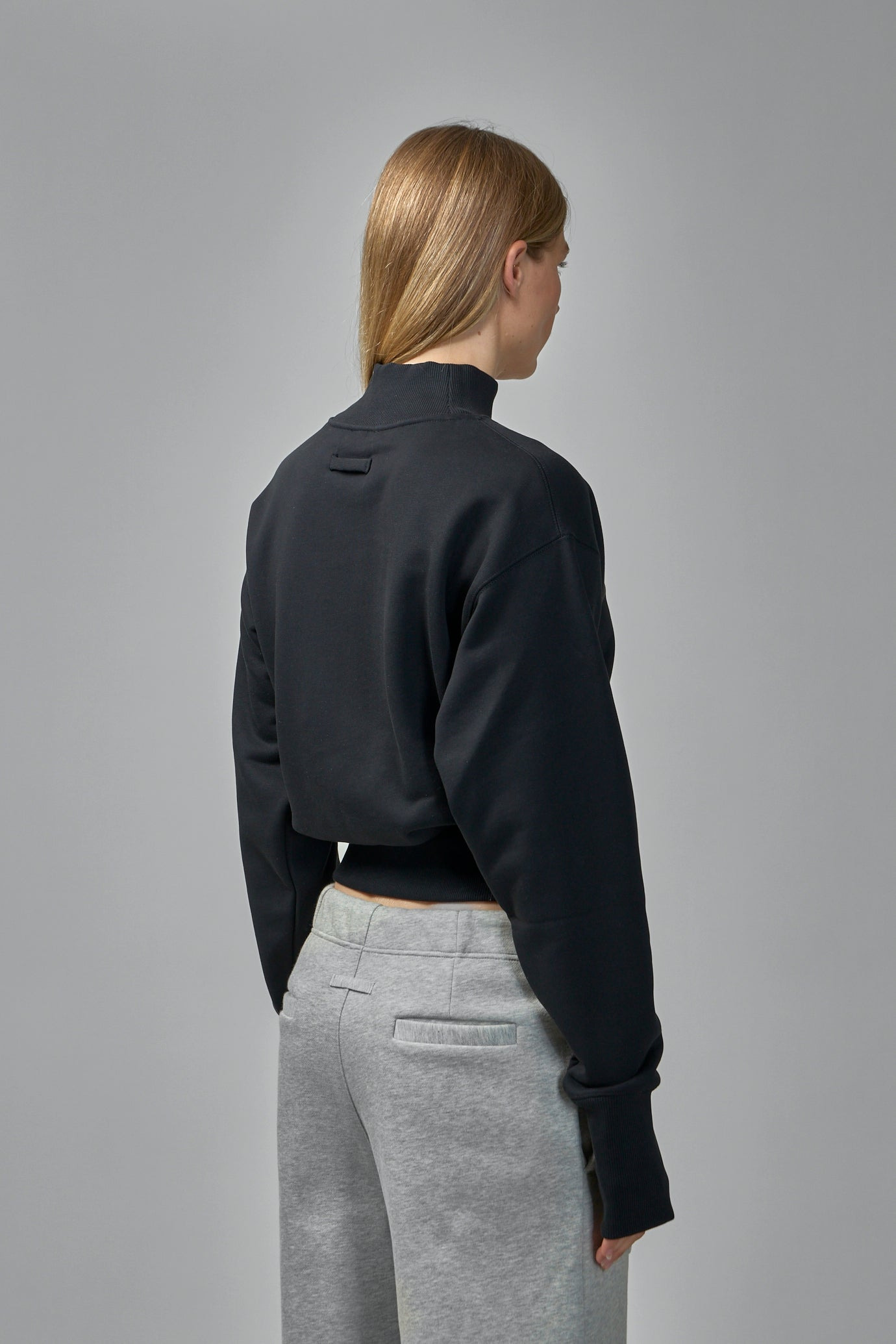 Cropped Crew Neck - 3