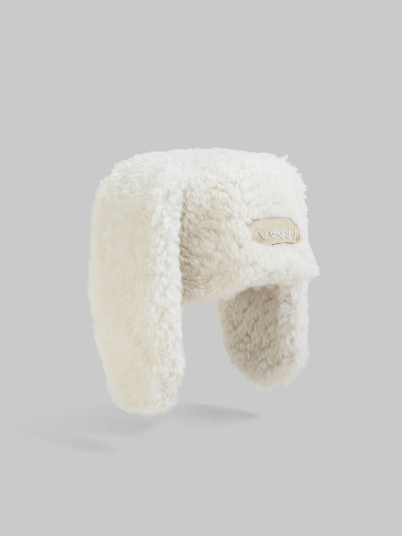 WHITE SHEARLING RABBIT HAT 1