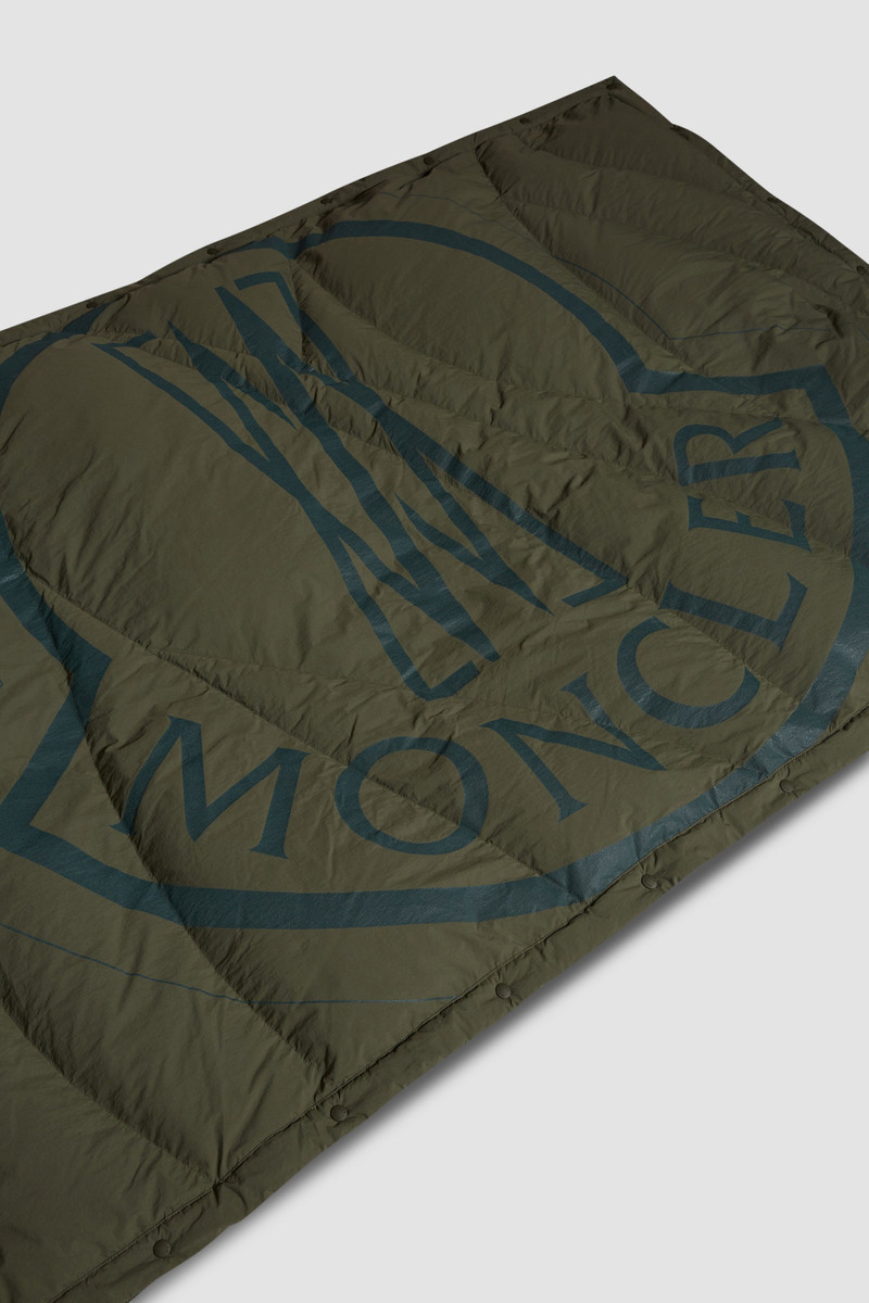 Logo Comforter 5