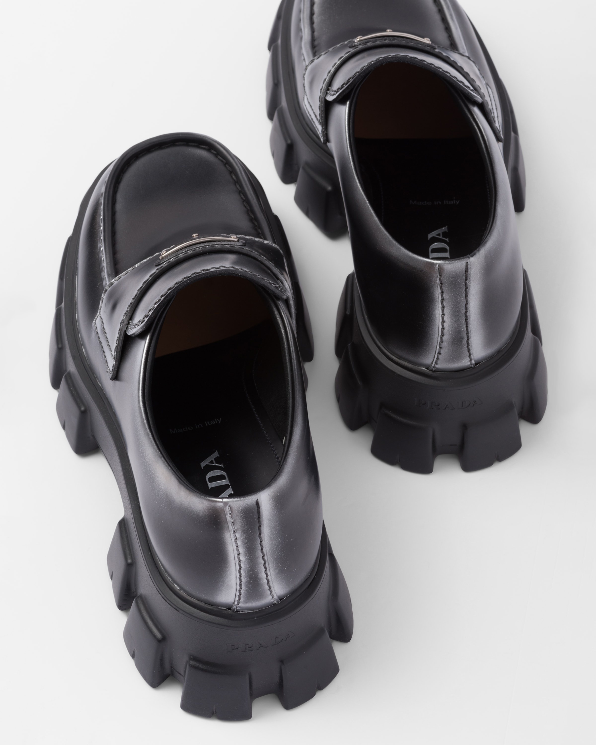 Monolith nuanced brushed leather loafers - 7
