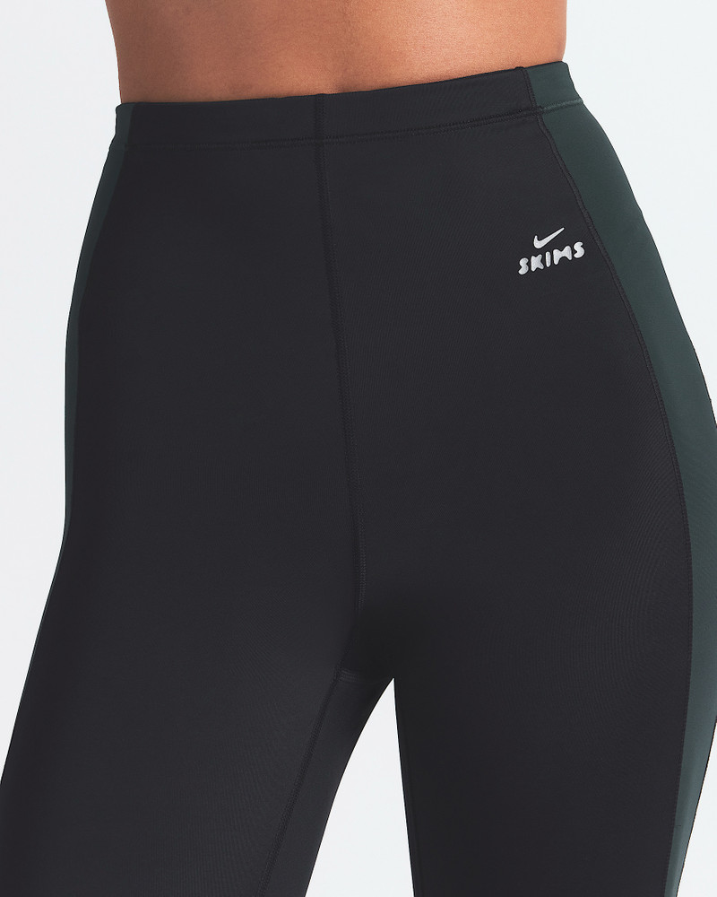 Nike NikeSKIMS Shine Women's High-Waisted 26" Stirrup Leggings with Drawcord outlook