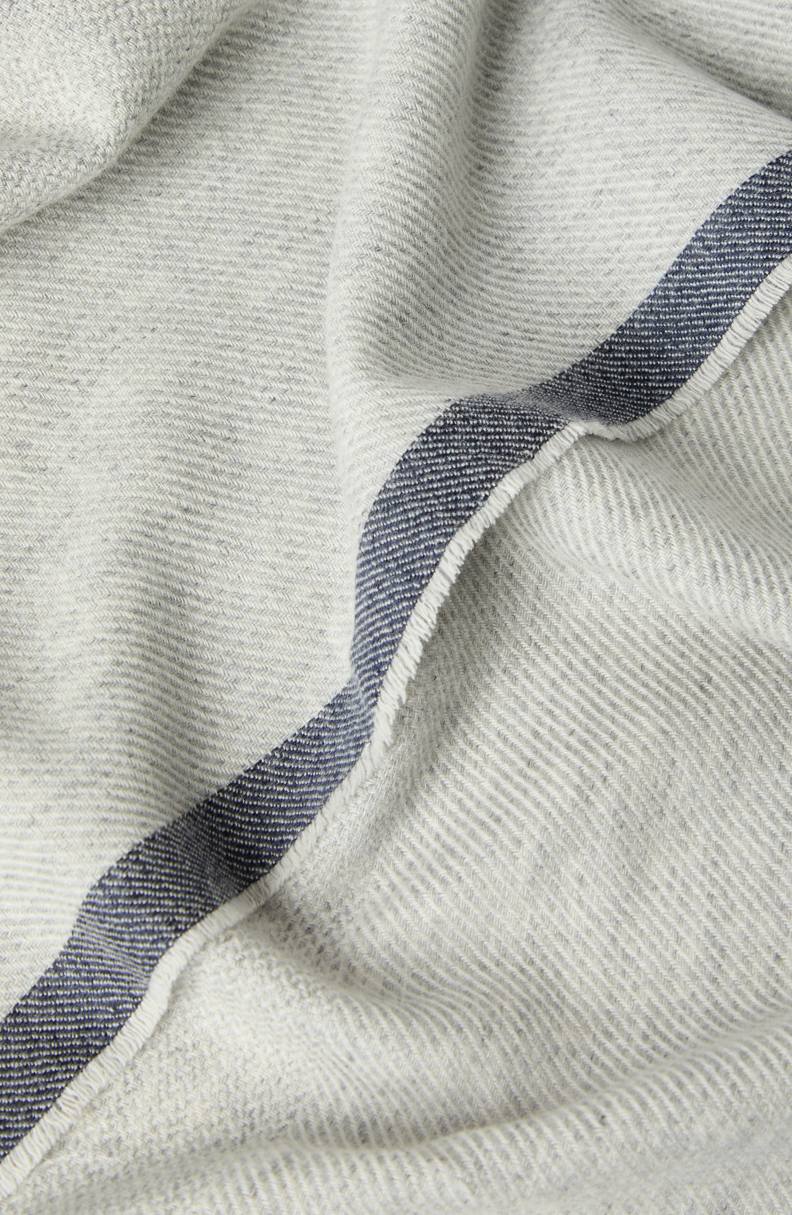 Brunello Cucinelli Cashmere scarf in Pearl Grey at Nordstrom - 4