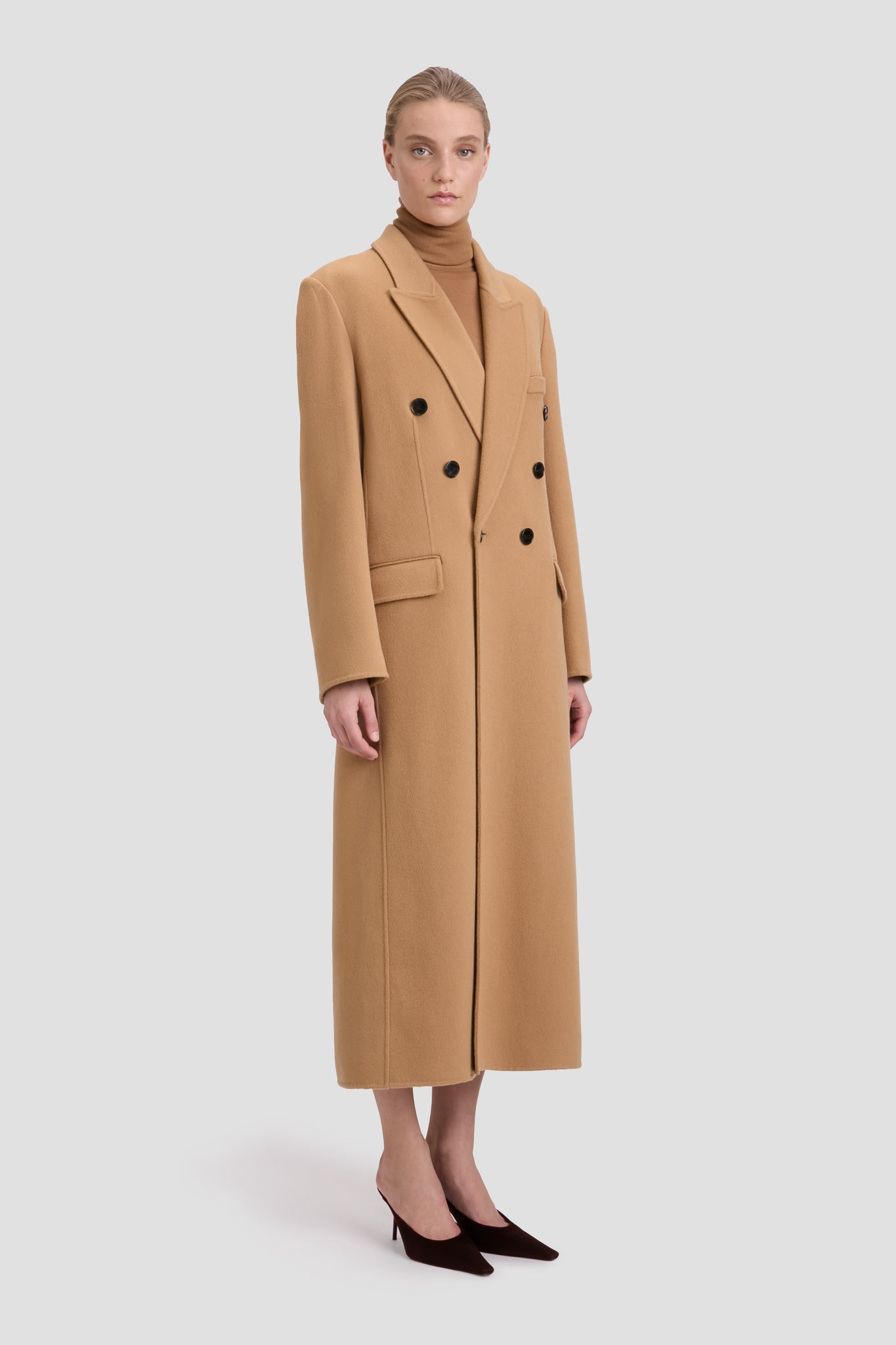 Double Faced Overcoat In Camel - 3